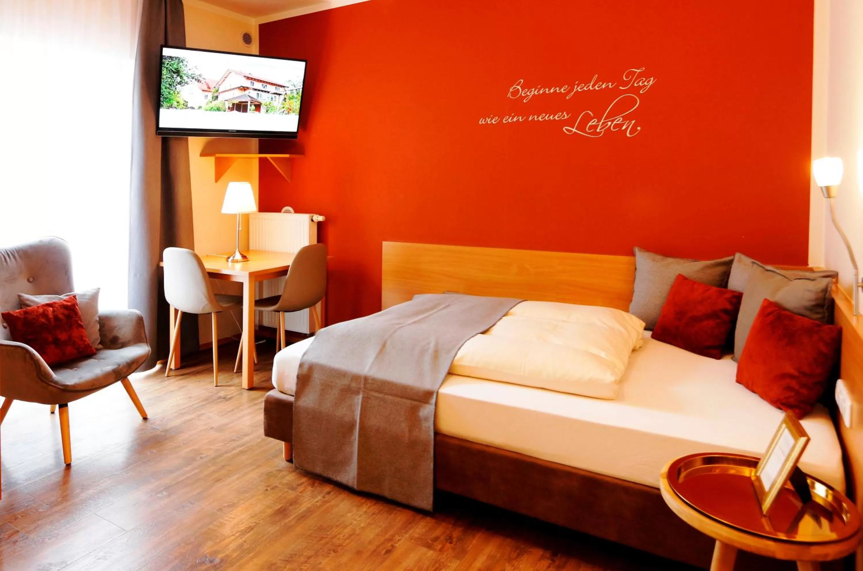 Dining area, Bed in Gästehaus Zehmerhof bei Erding