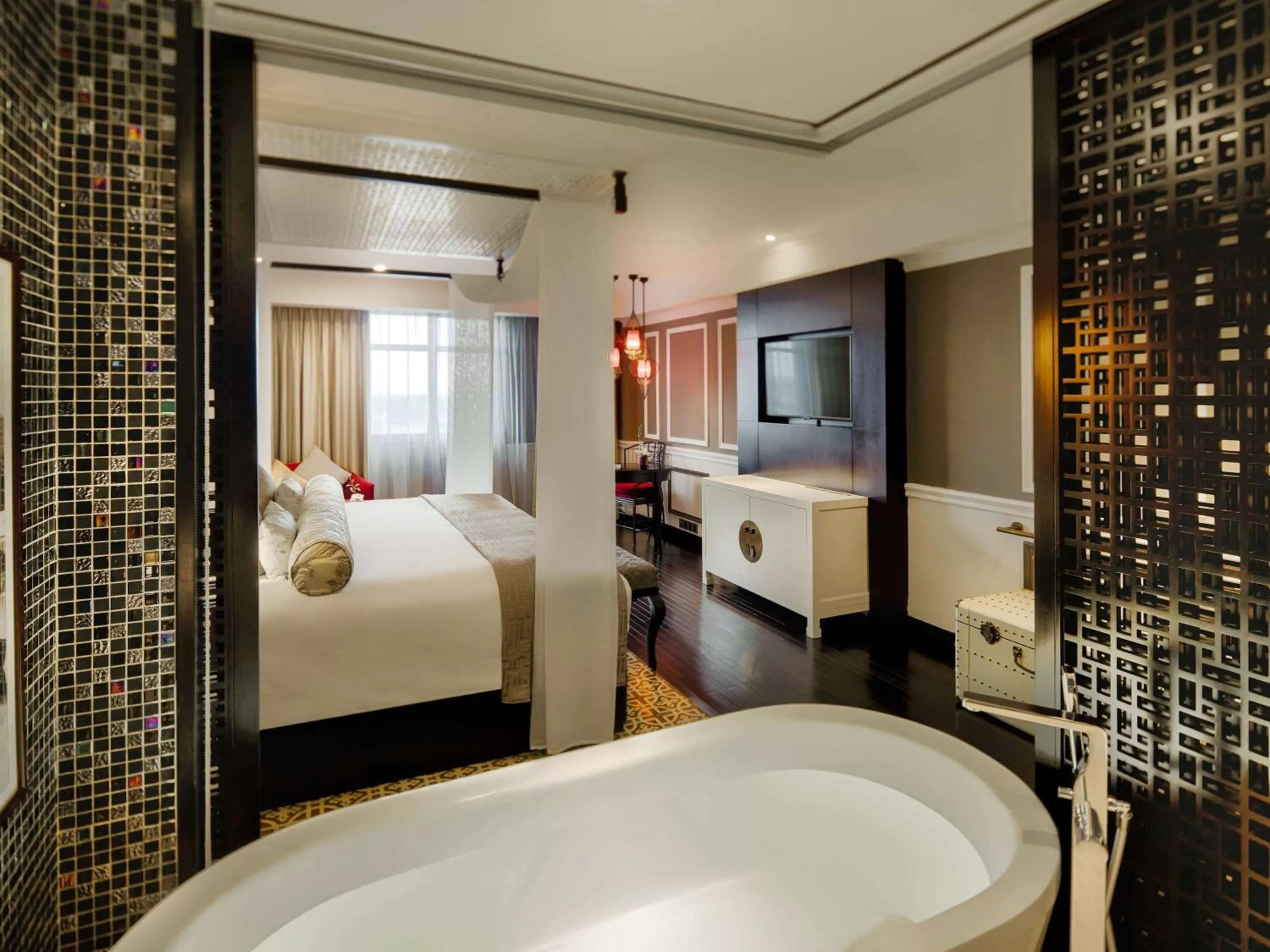 Bathroom in Hotel Royal Hoi An - MGallery