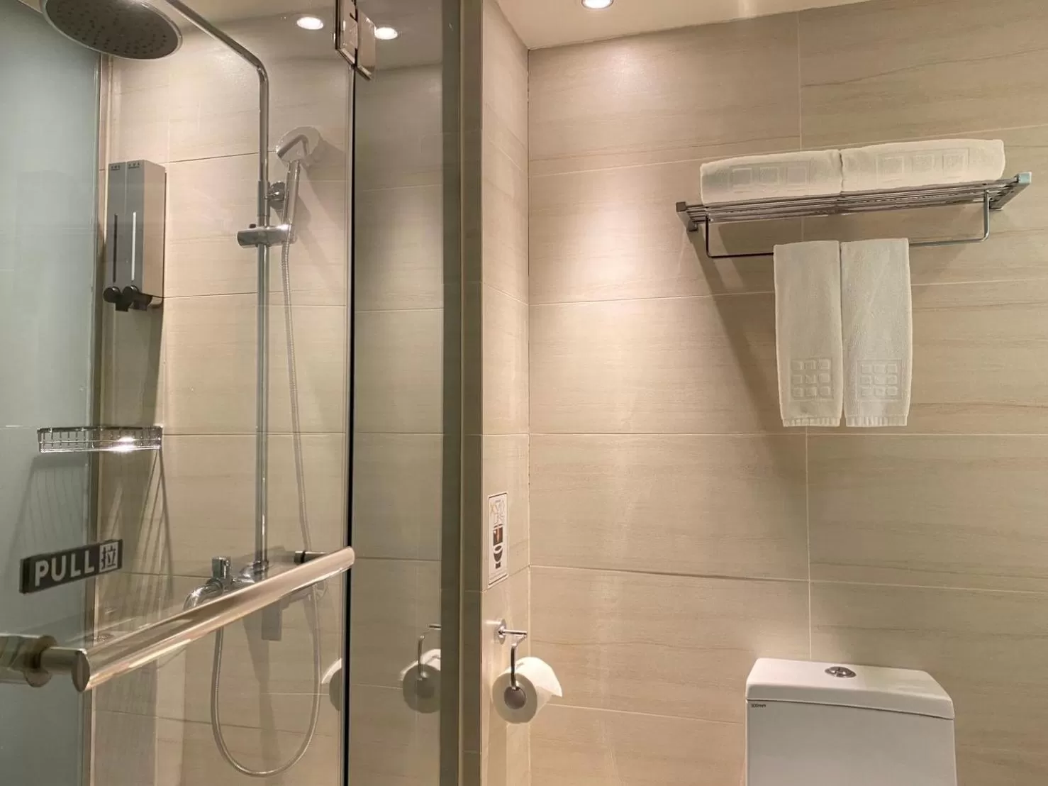 Bathroom in Hotel Midtown Richardson