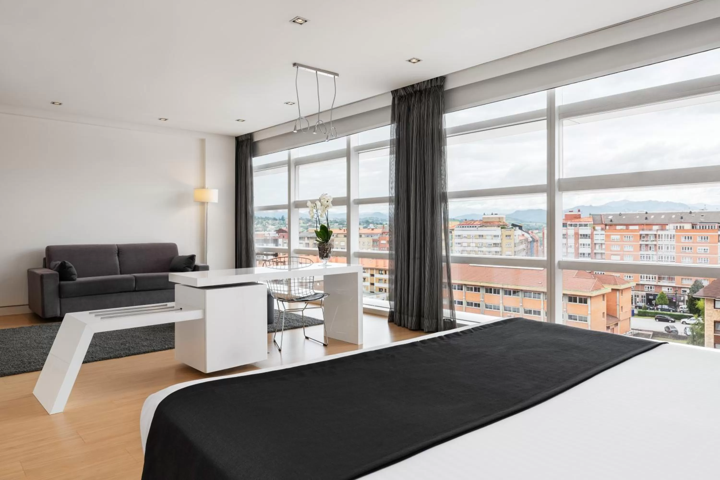 Bedroom, Bed in Eurostars Palacio de Cristal