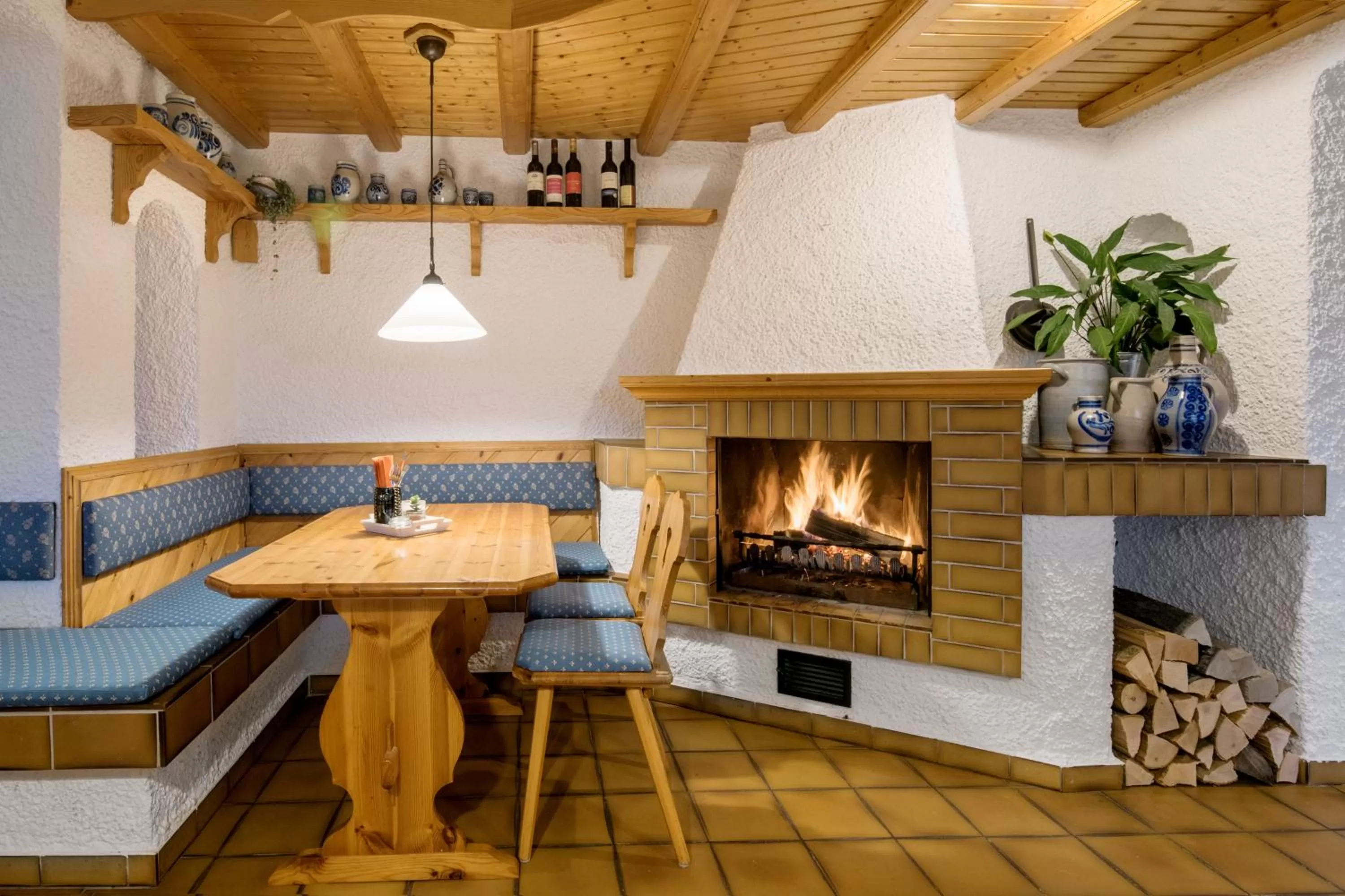 Restaurant/places to eat in Landhotel Lortz