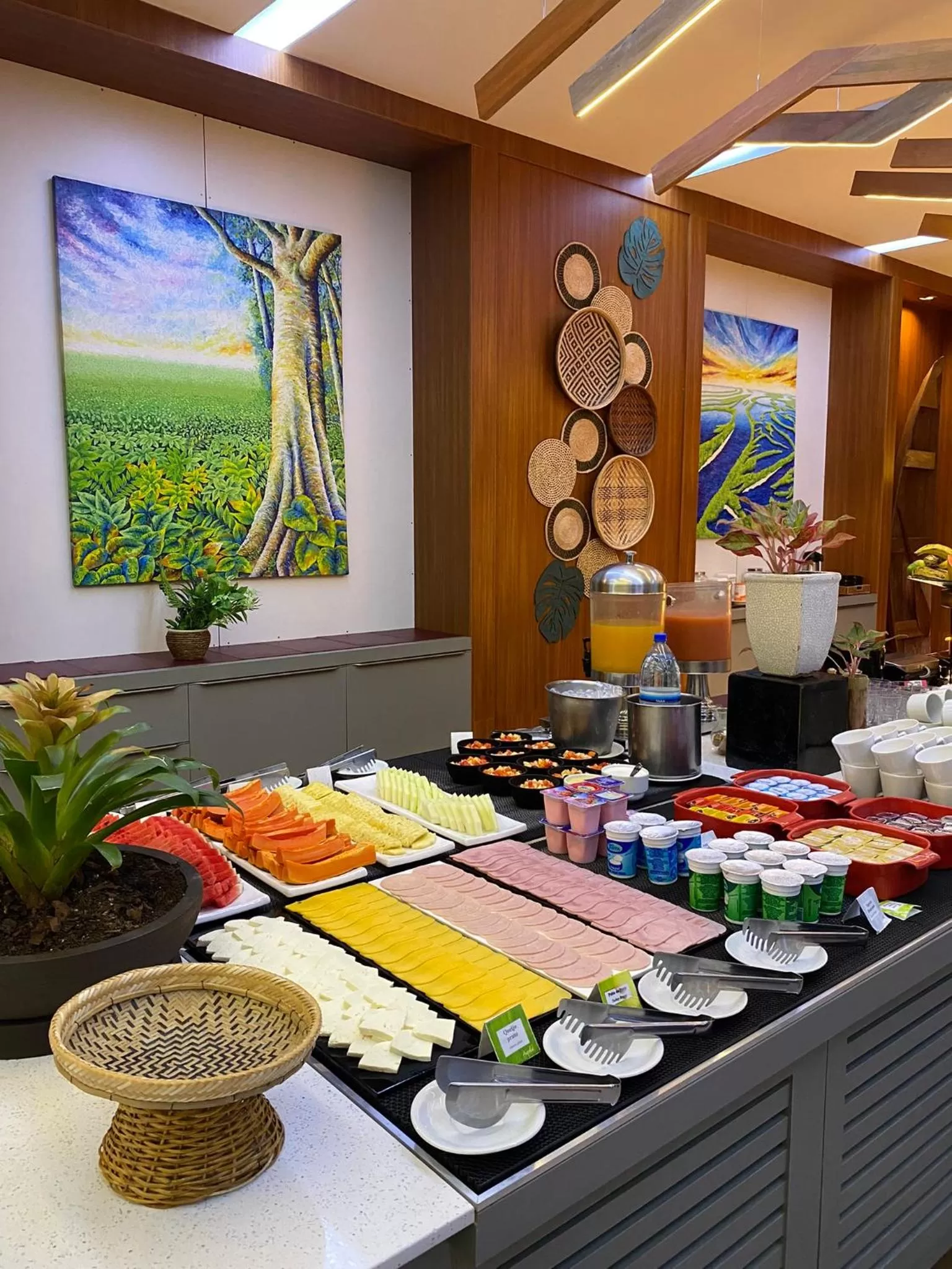 Restaurant/places to eat in Quality Hotel Manaus