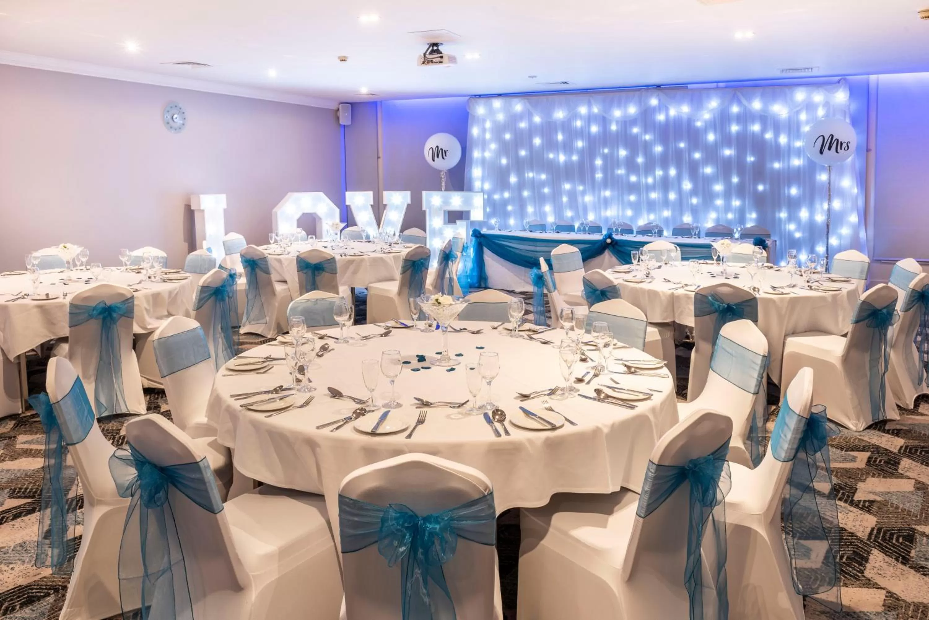 Meeting/conference room in Holiday Inn Birmingham M6, Jct7 by IHG