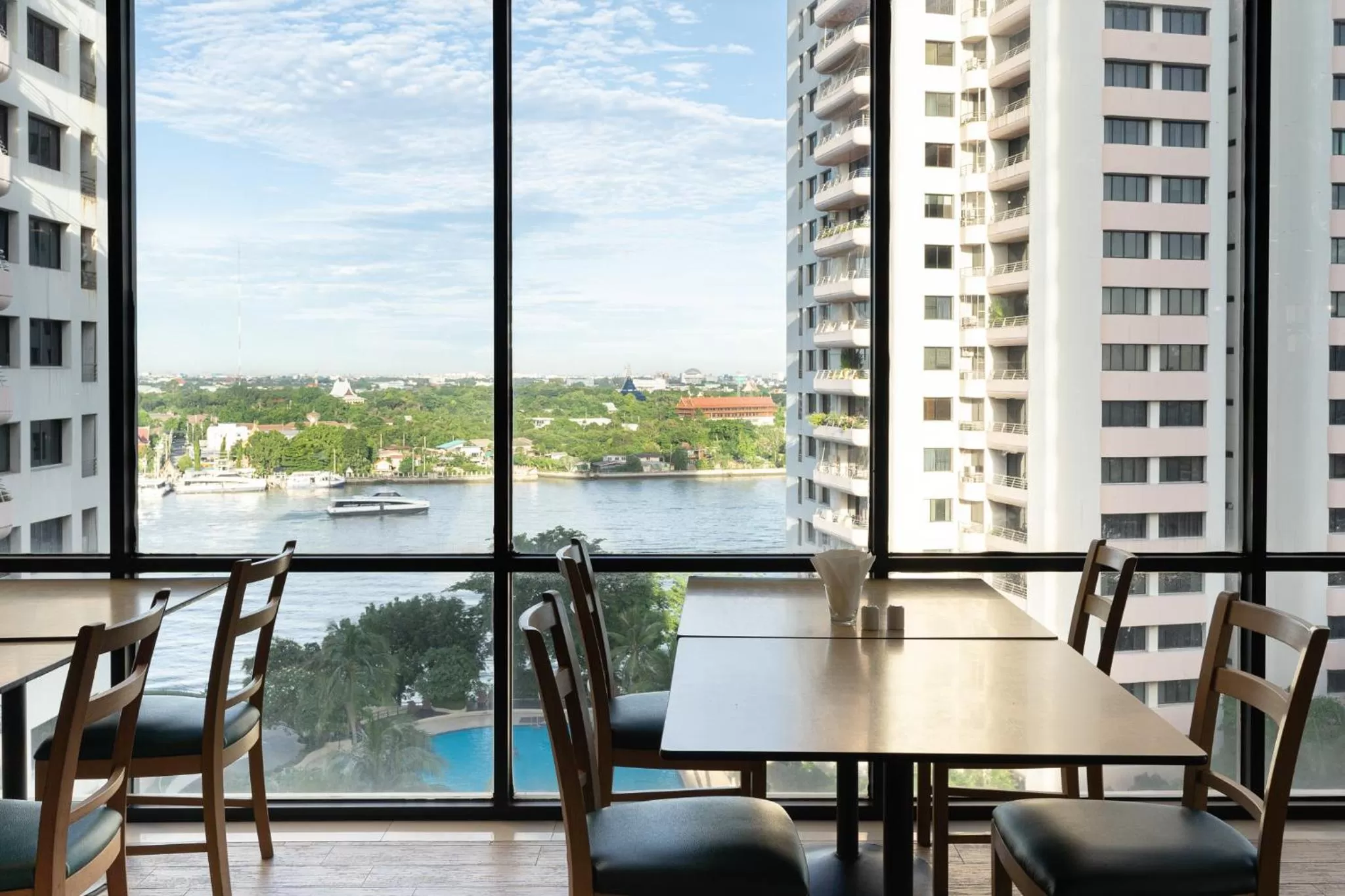 Restaurant/places to eat in Riverine Place Hotel and Residence