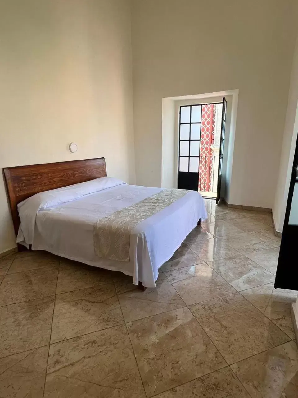 Standard Queen Room in Hotel Catedral Standard Queen Room in Hotel Catedral