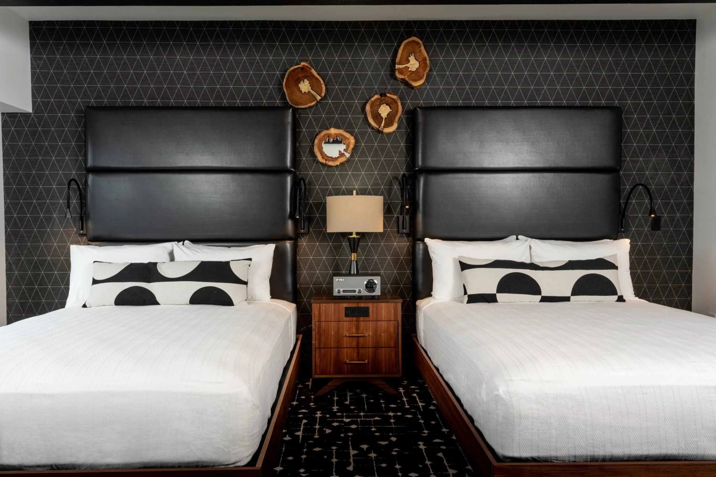 Bedroom, Bed in The Earl in Charlevoix