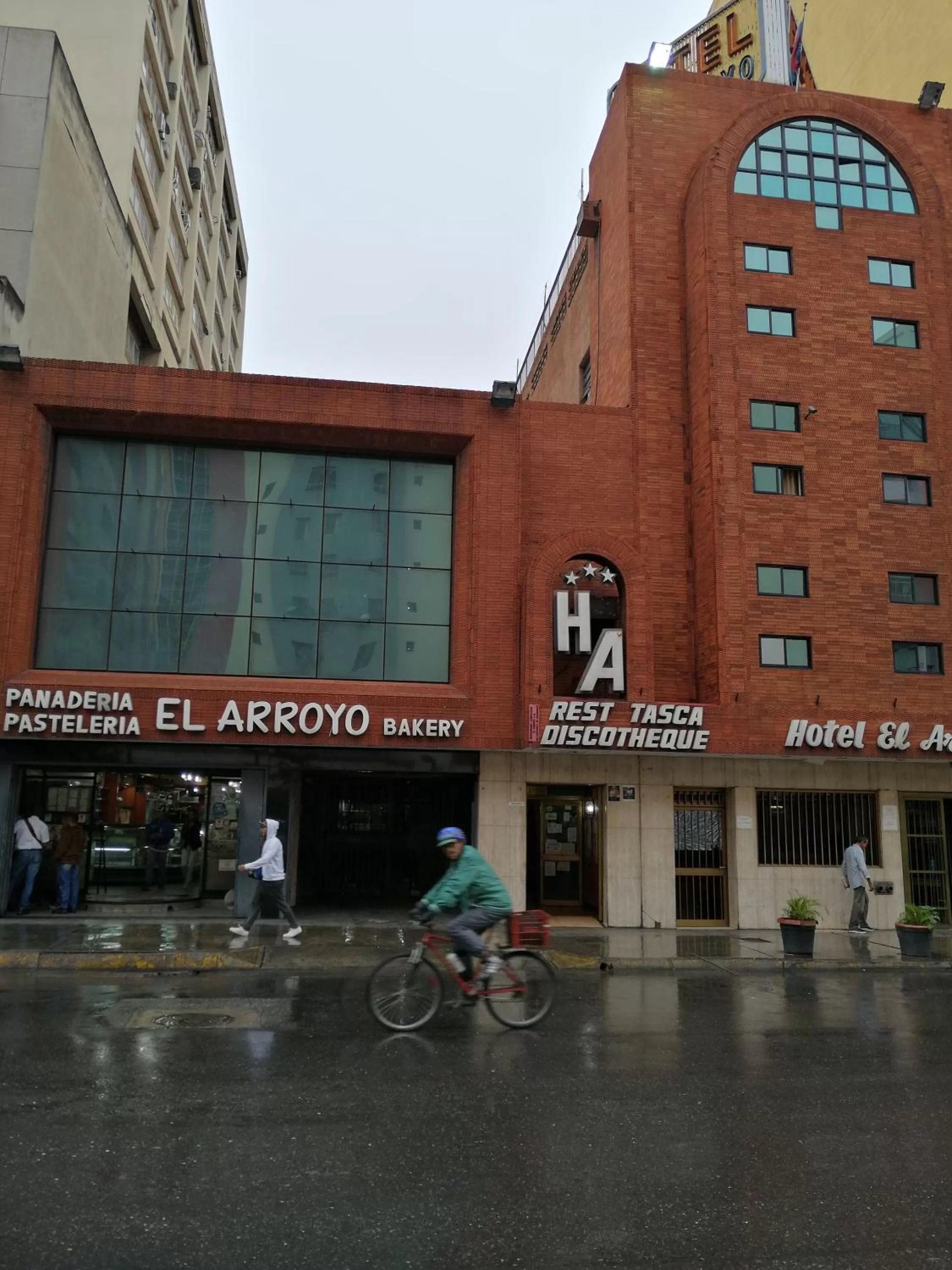 Property building in Hotel El Arroyo