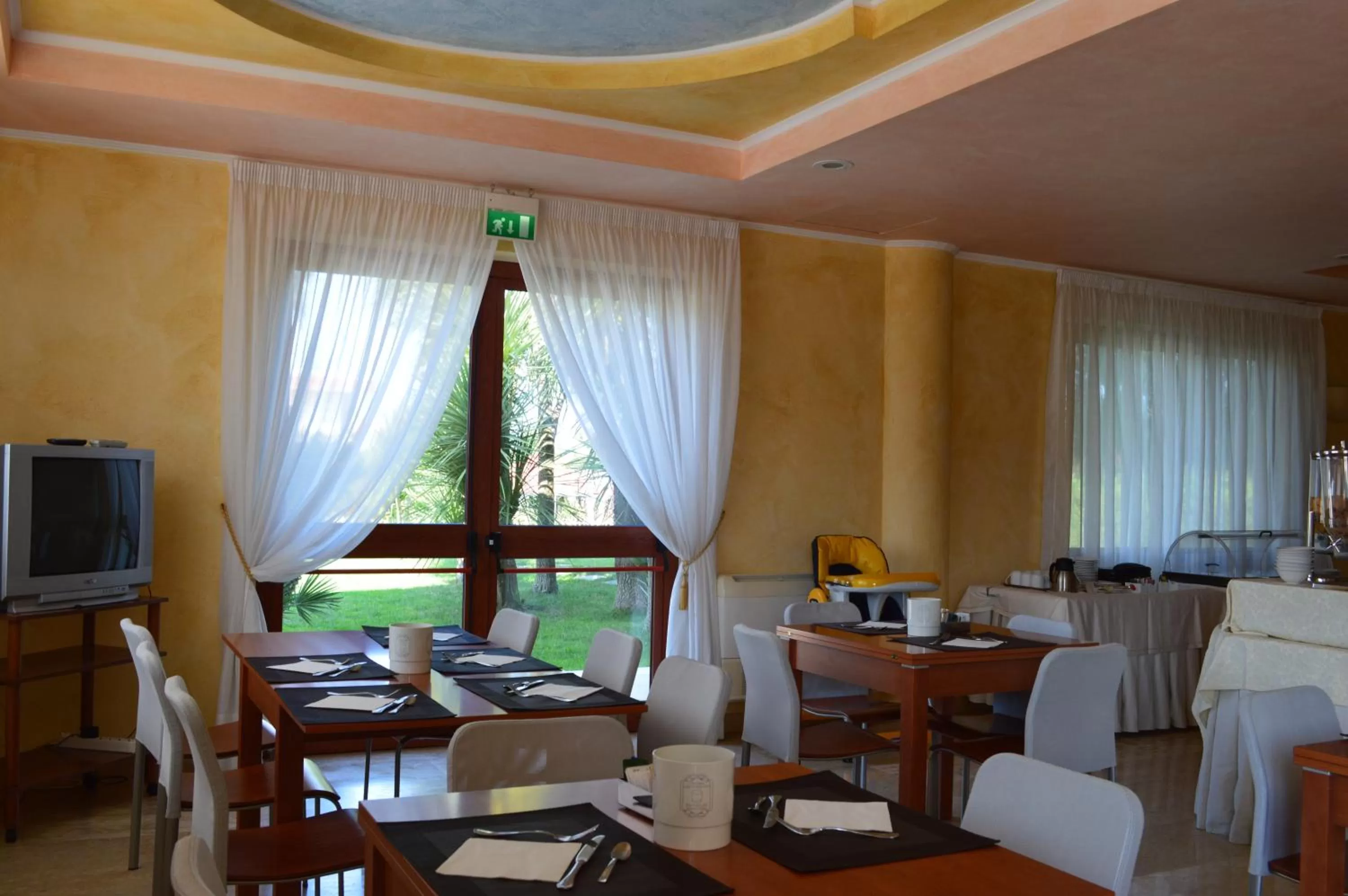 Restaurant/places to eat in Hotel Parco Serrone