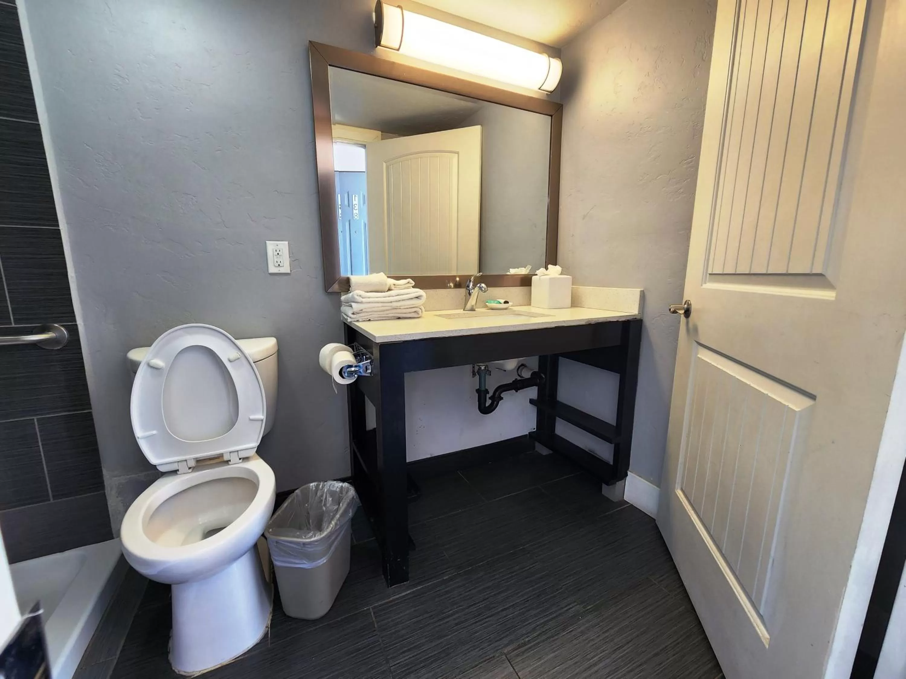 Toilet in Red Lion Inn & Suites Tucson Downtown