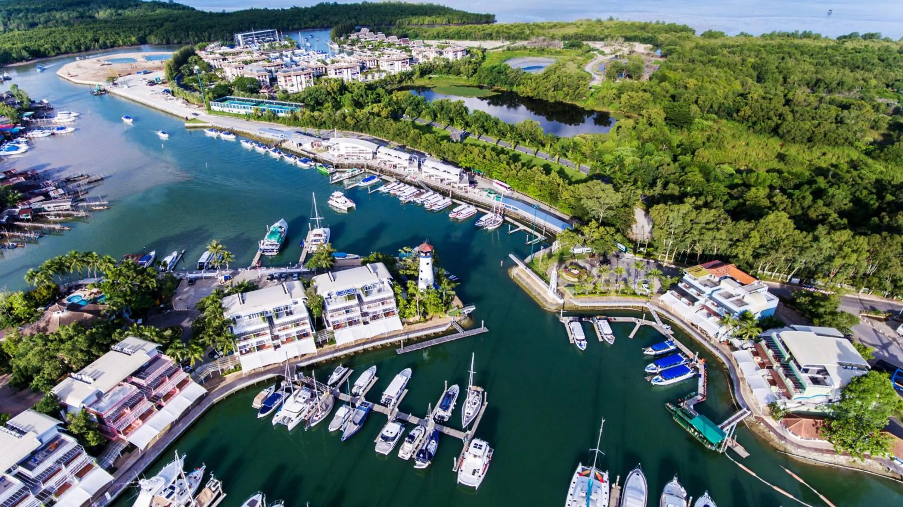 Property building in NH Boat Lagoon Phuket Resort