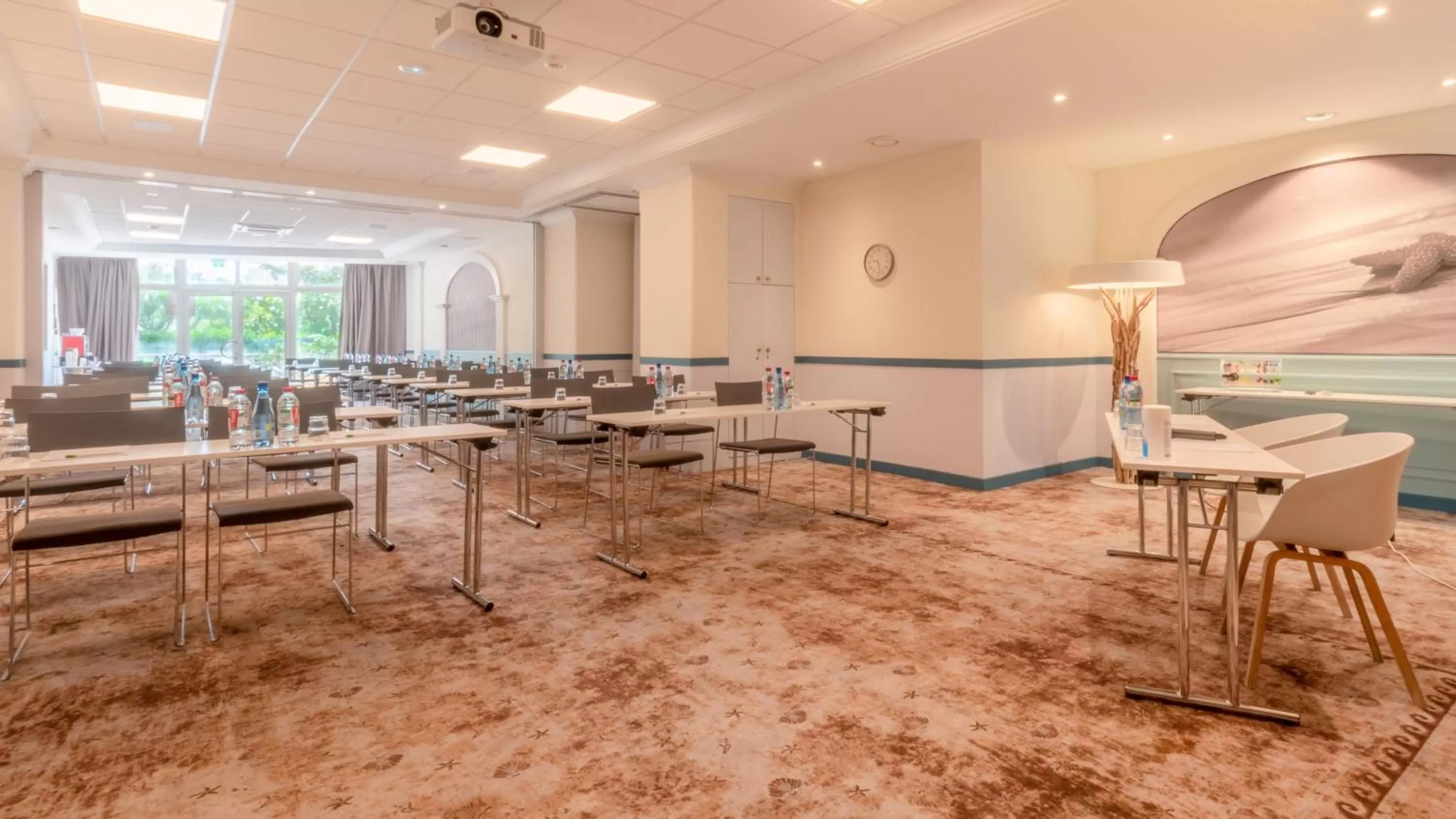 Meeting/conference room in Holiday Inn Nice - Port St Laurent by IHG