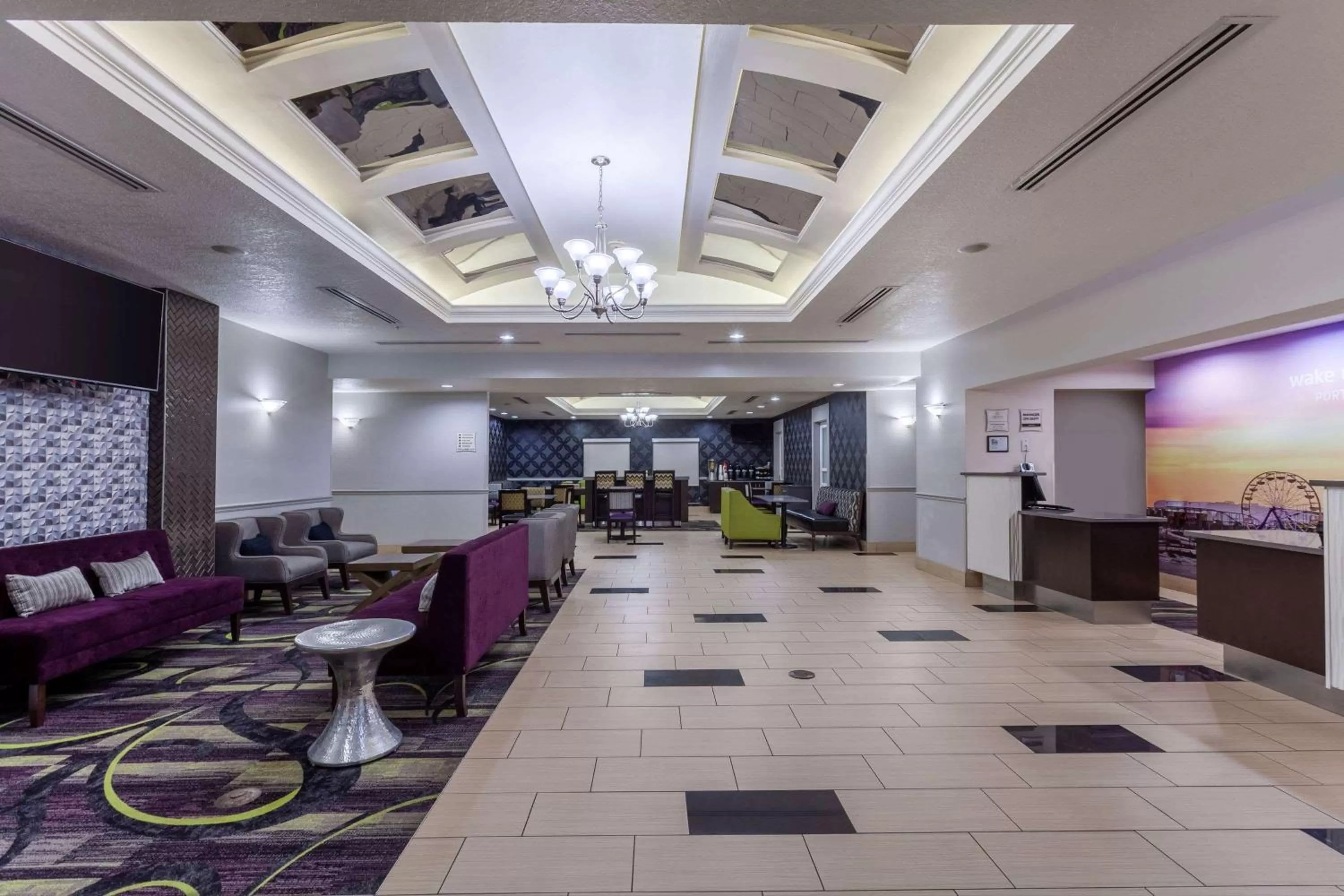 Lobby or reception in La Quinta by Wyndham Port Orange / Daytona