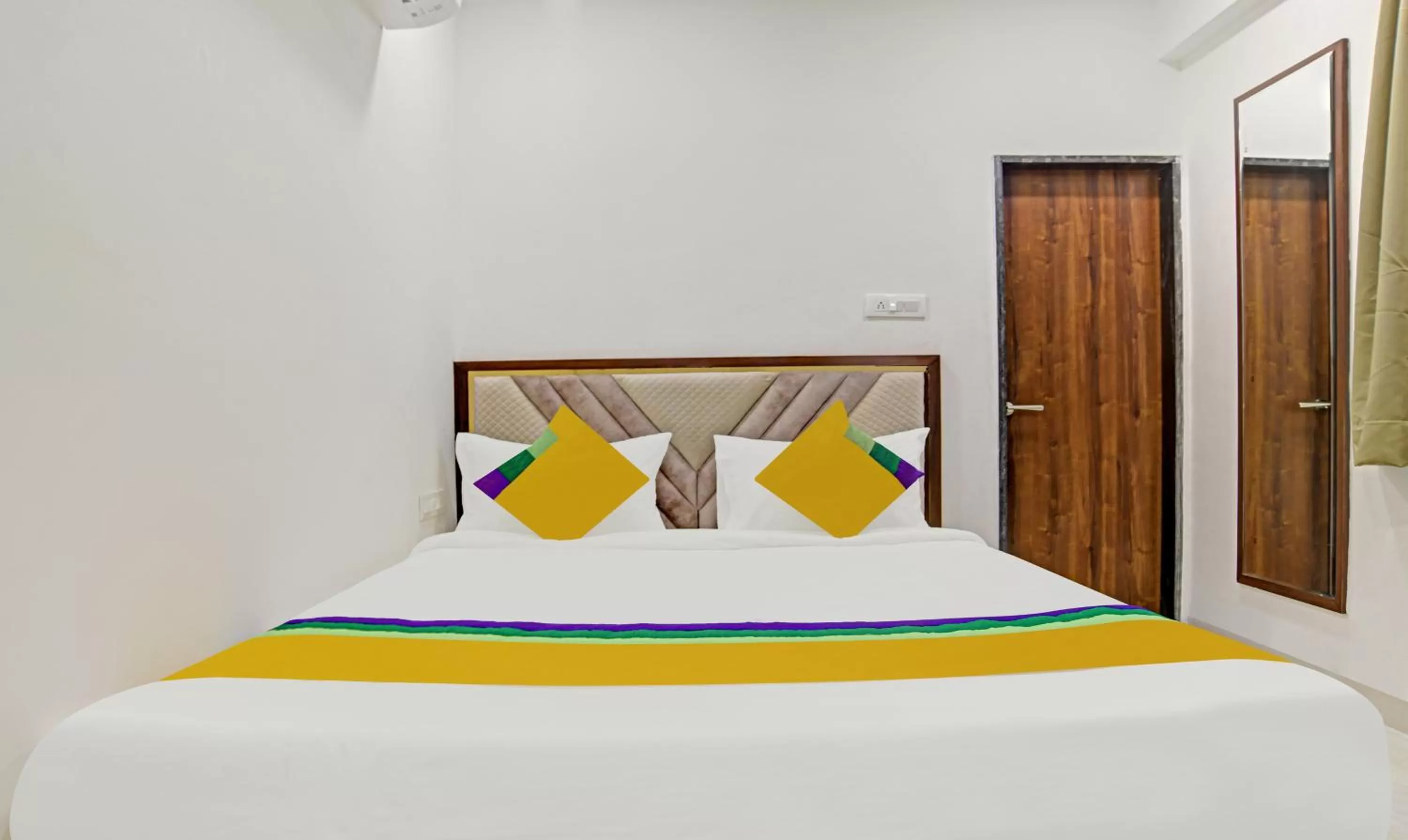 Bedroom, Bed in Itsy Hotels Phoenix