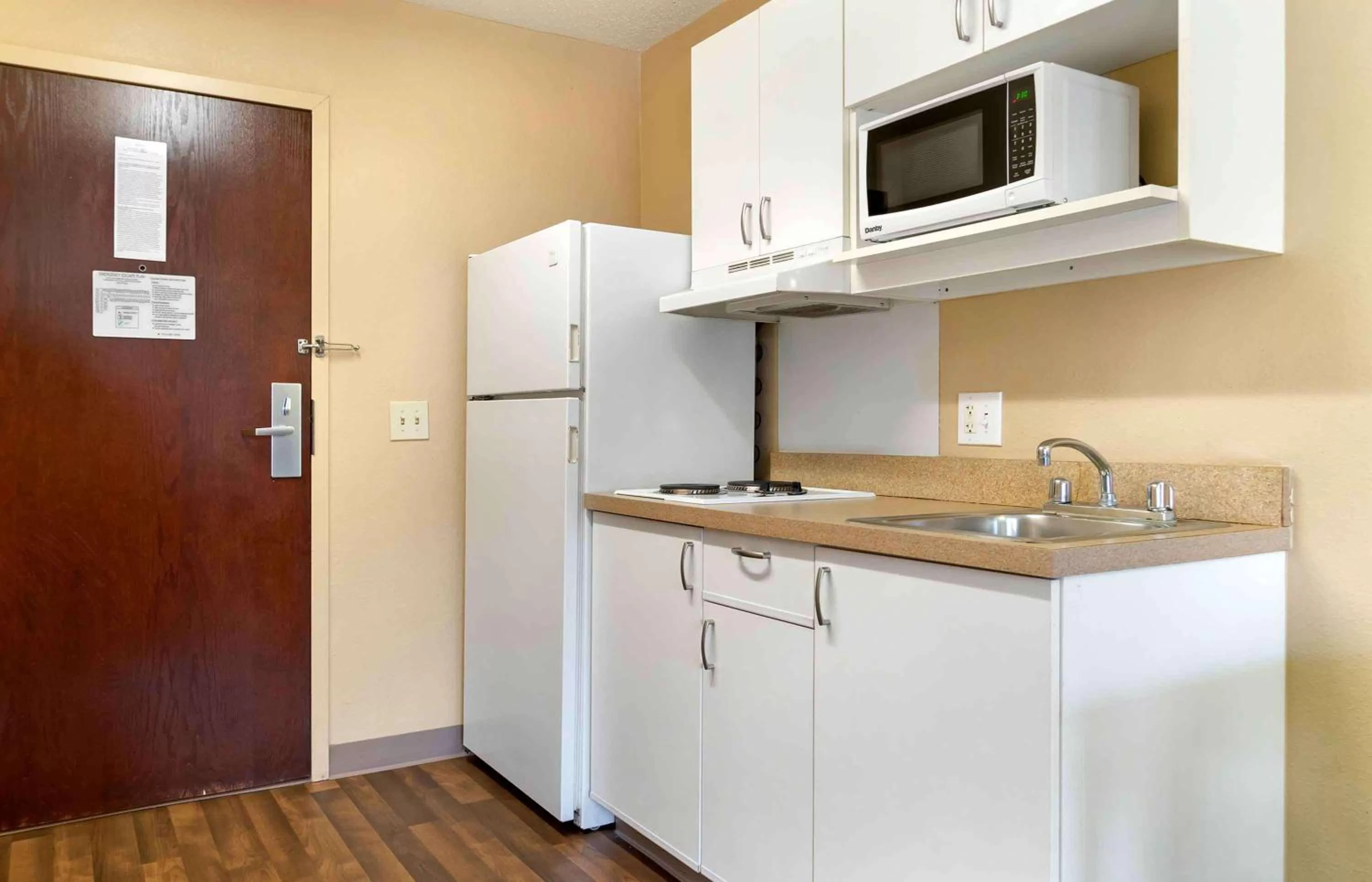 Bedroom in Extended Stay America Select Suites - Detroit - Farmington Hills