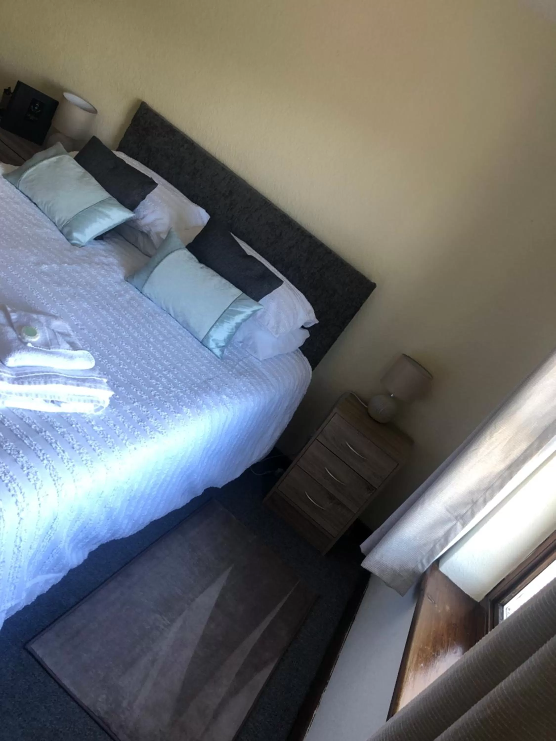 Bedroom, Bed in The Crossings