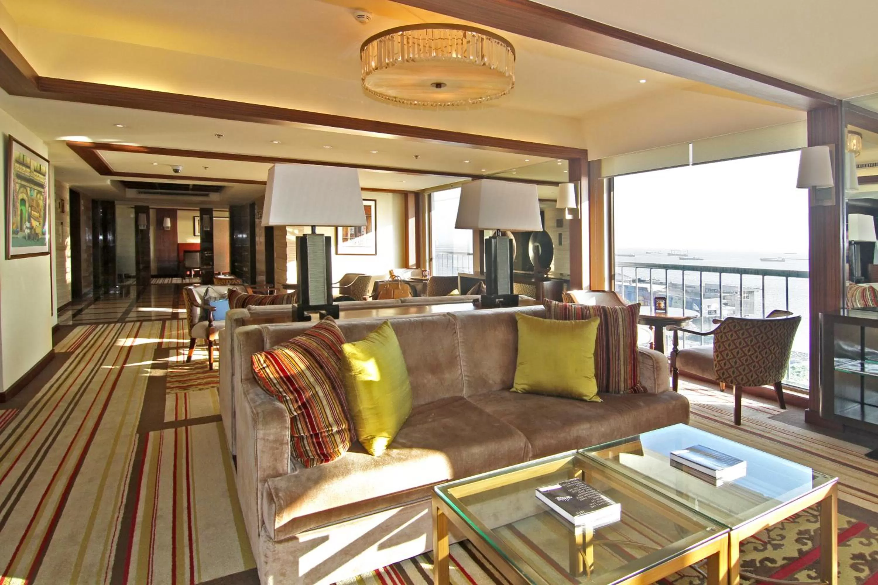 Lounge or bar in The Manila Hotel