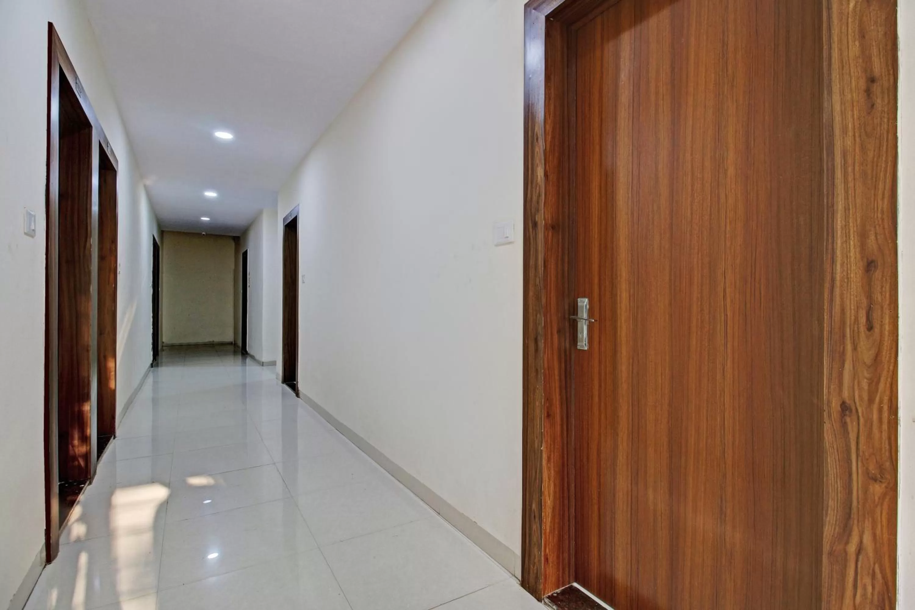 Lobby or reception in Treebo Krishna Regency ISBT Bus Stop