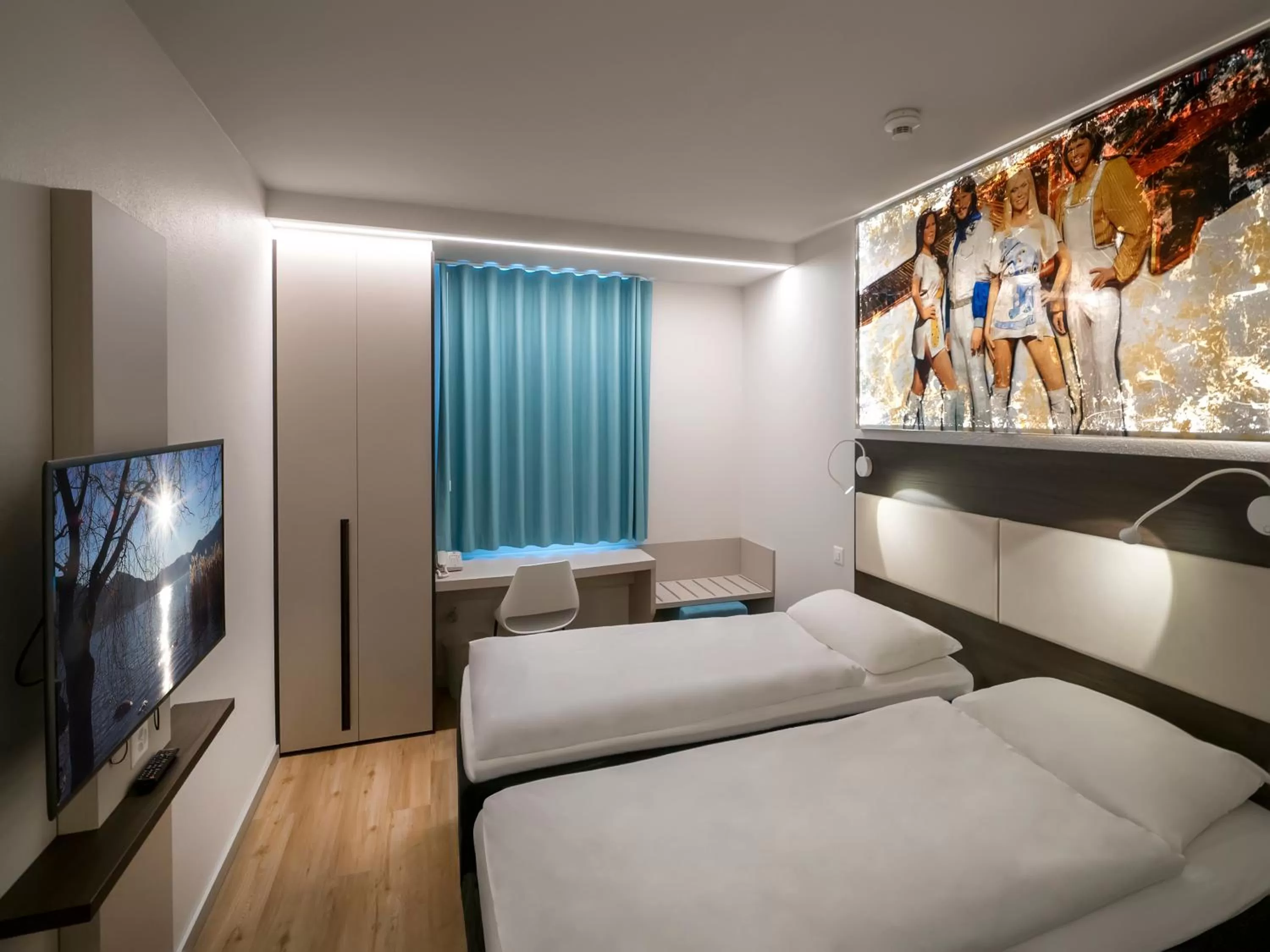 Bedroom, Bed in ibis Locarno