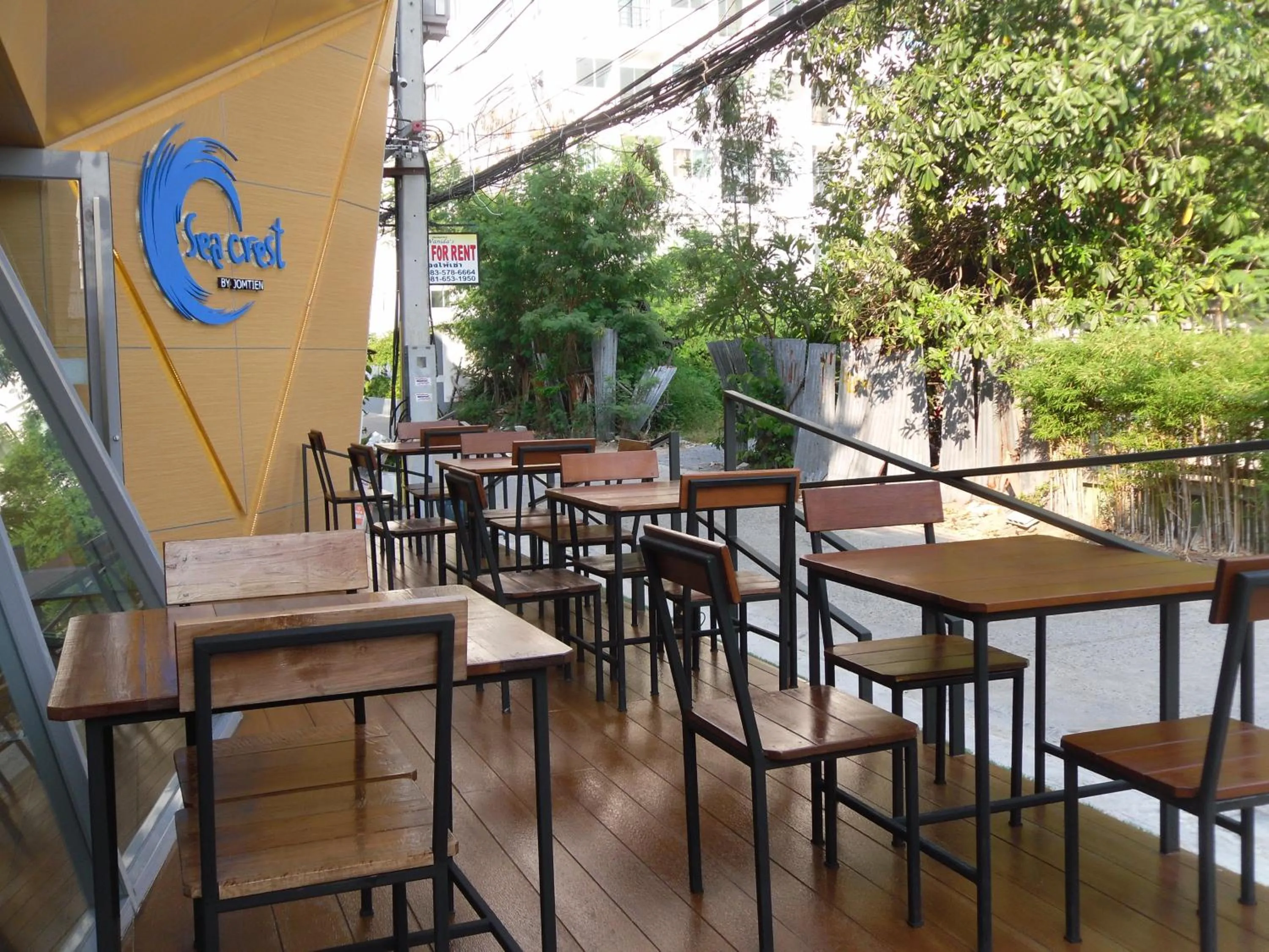 Restaurant/places to eat in Sea Crest by Jomtien