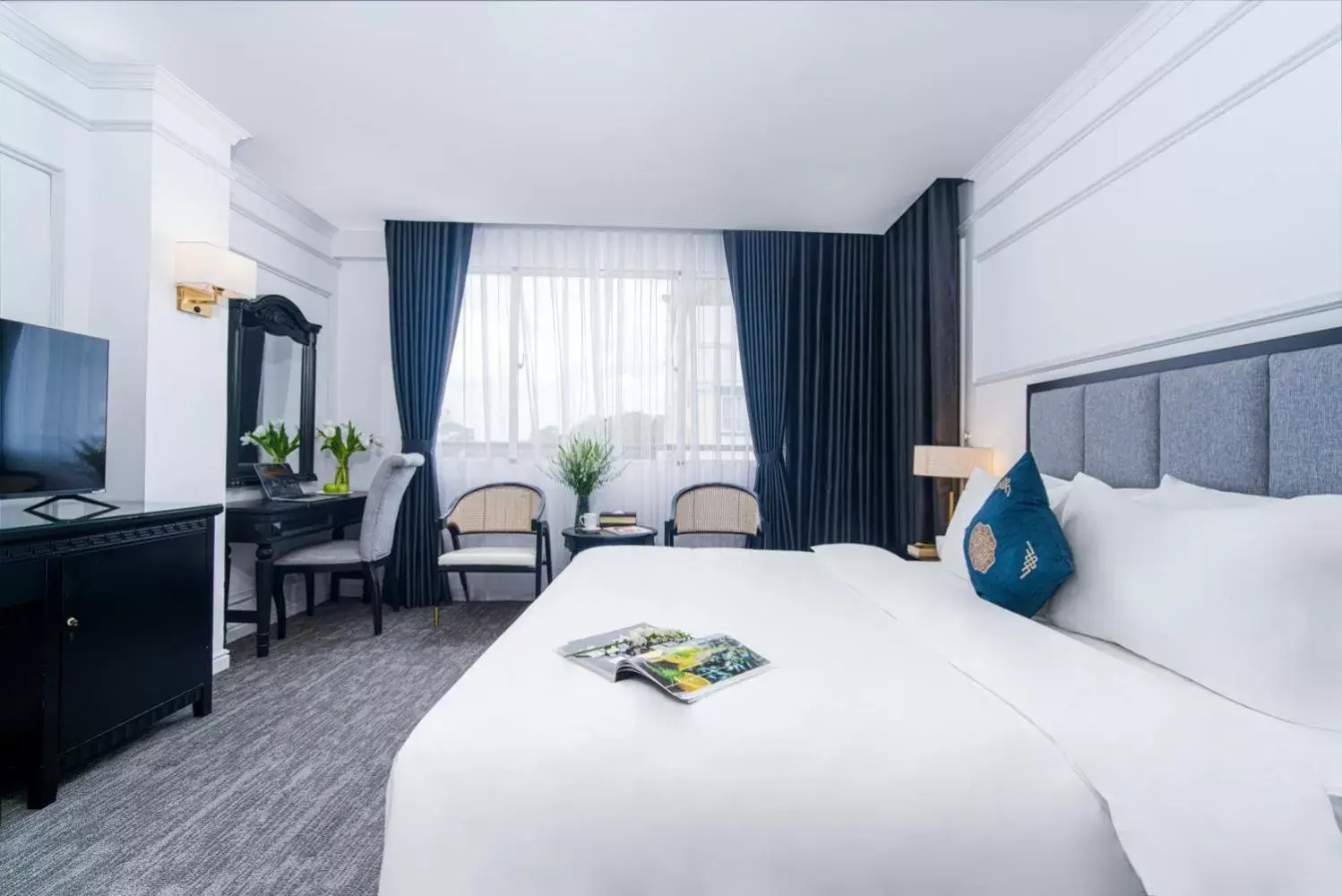 KiN Hotel Ly Tu Trong Edition KiN Hotel Ly Tu Trong Edition