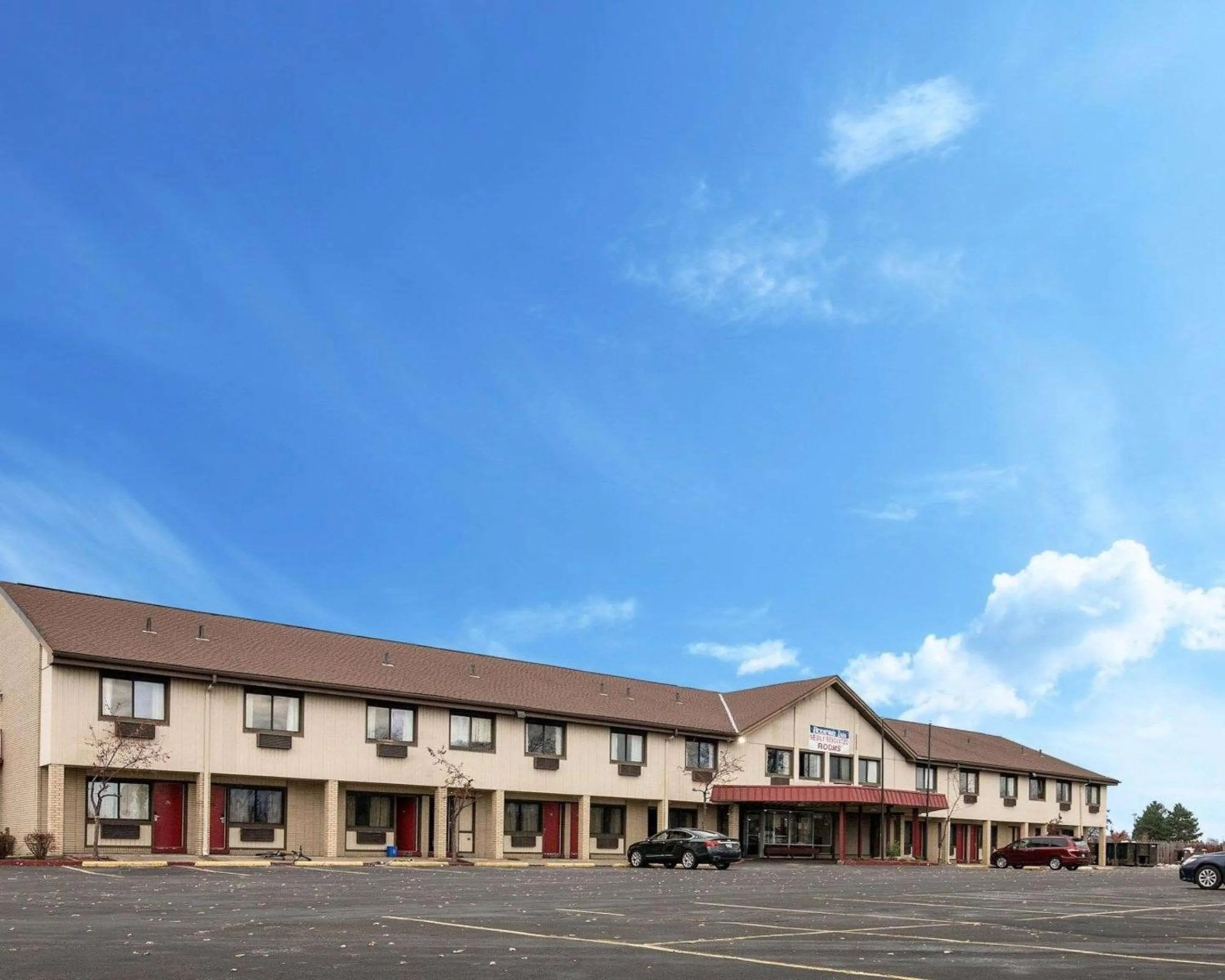 Property building in Rodeway Inn Syracuse Carrier Circle