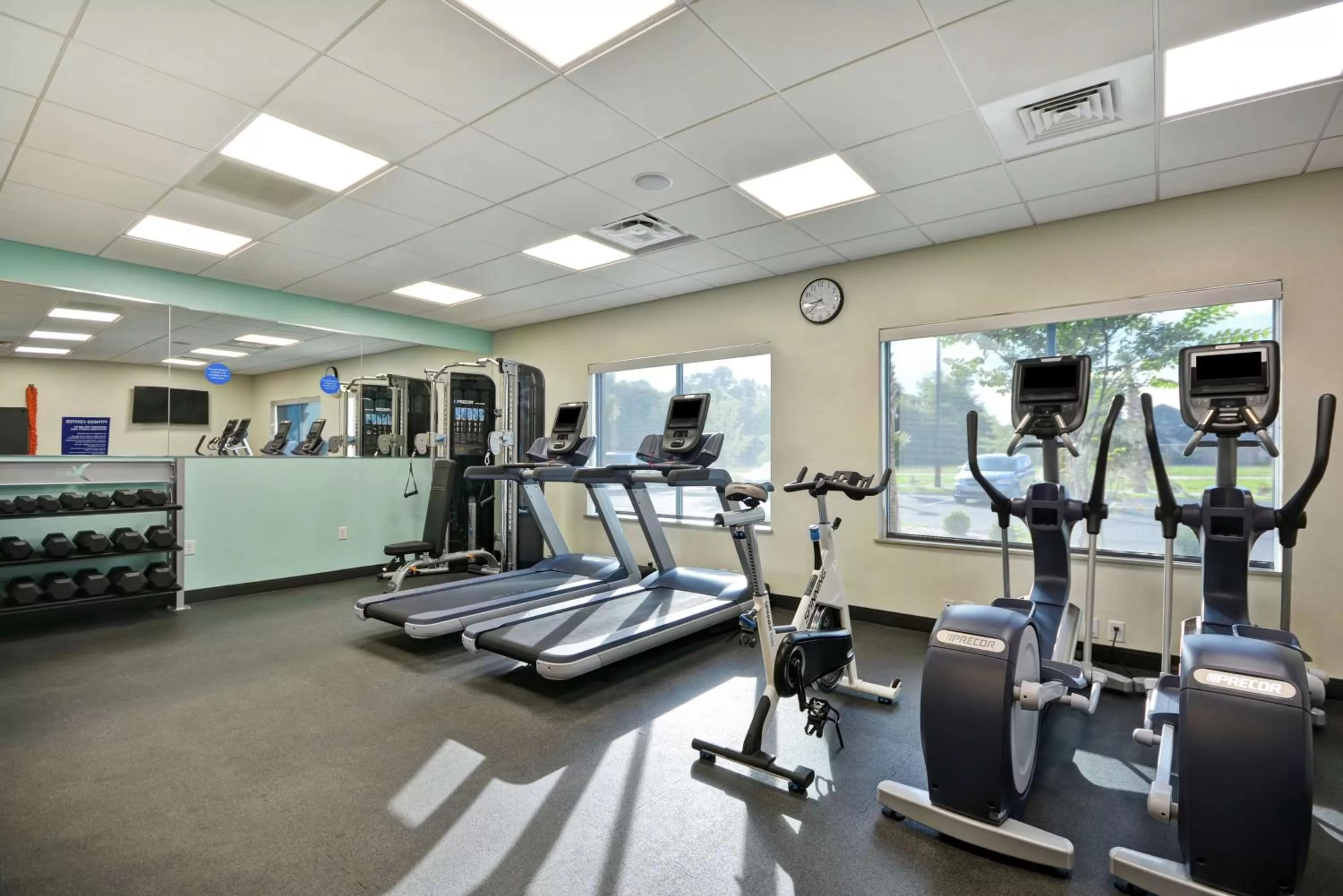 Fitness centre/facilities in Tru By Hilton Sumter