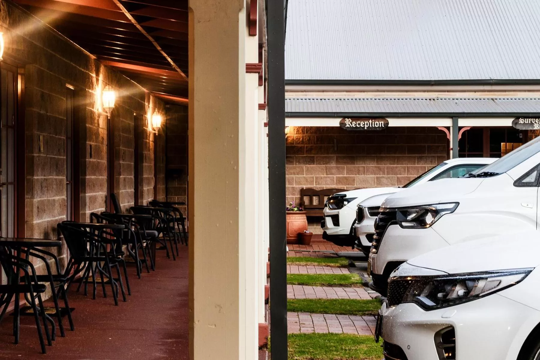 Property building in Bowen Inn Motel