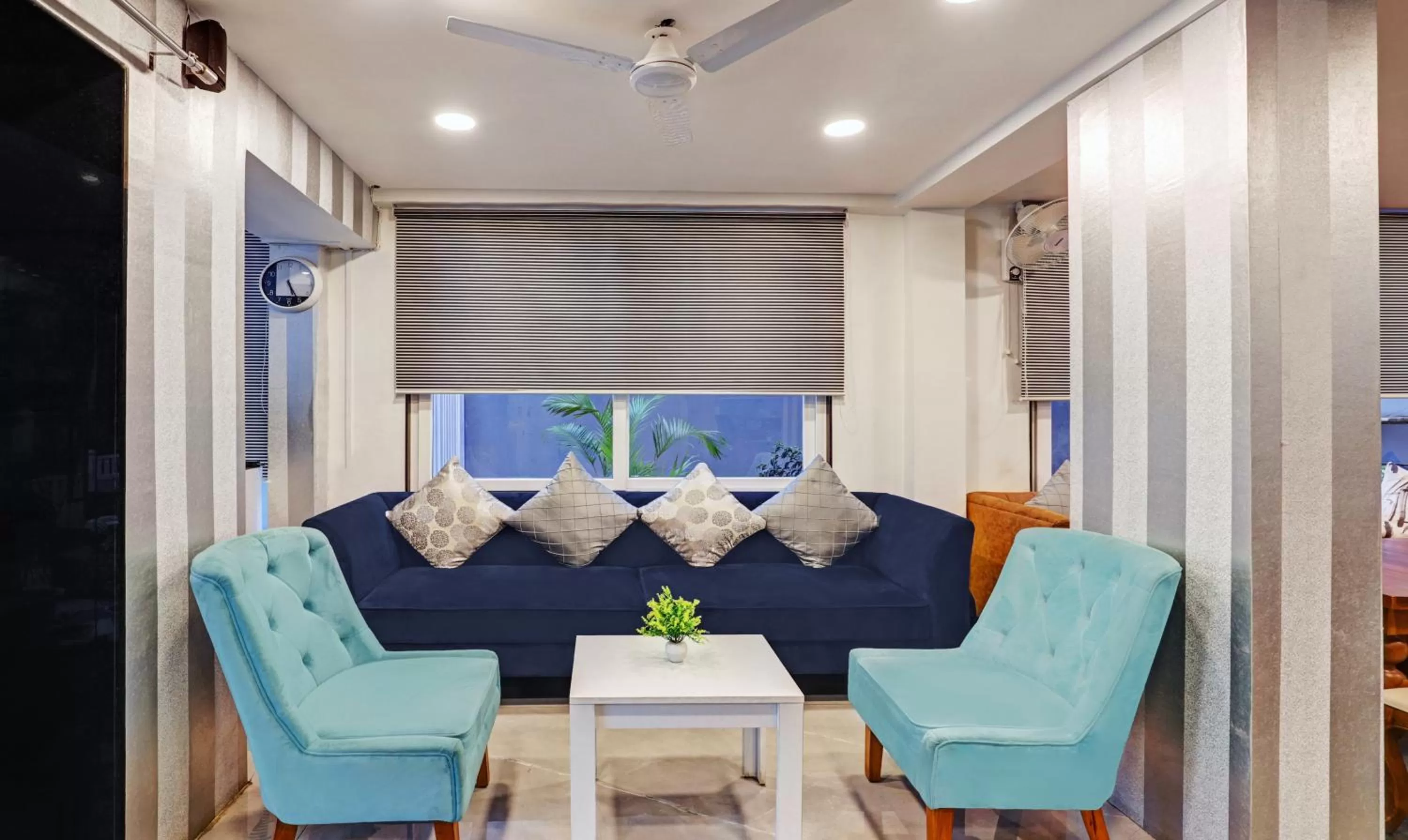 Seating area in Treebo Finesta Suites, Nagpur Airport