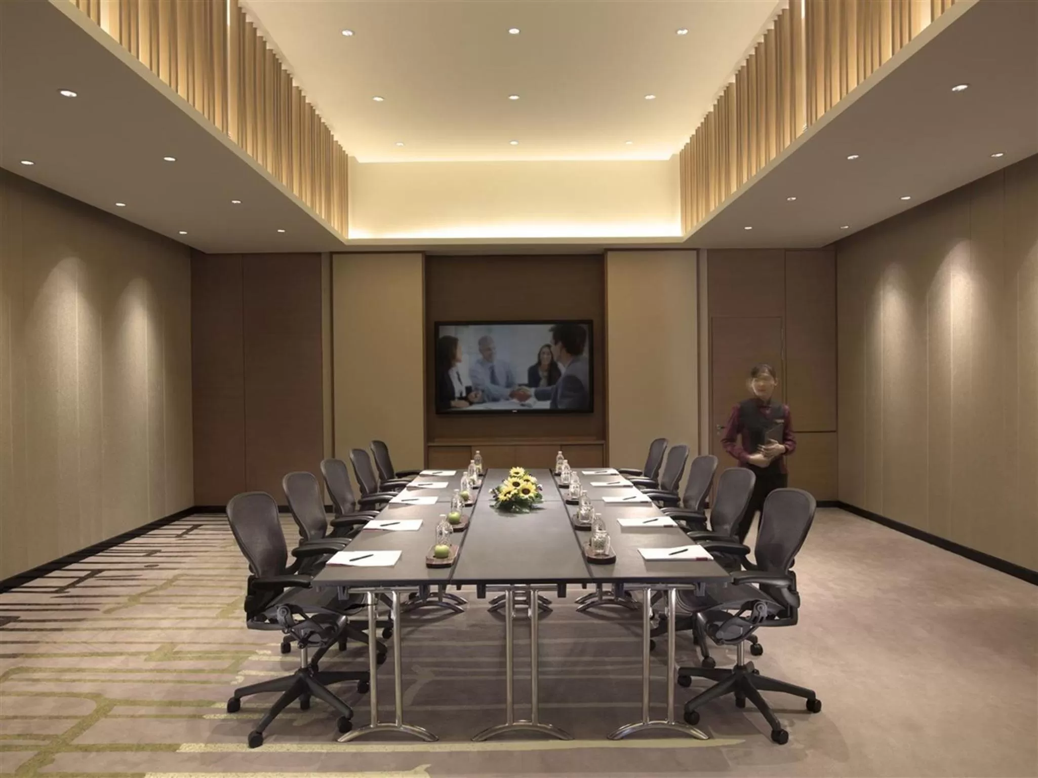 Business facilities in PARKROYAL on Beach Road, Singapore