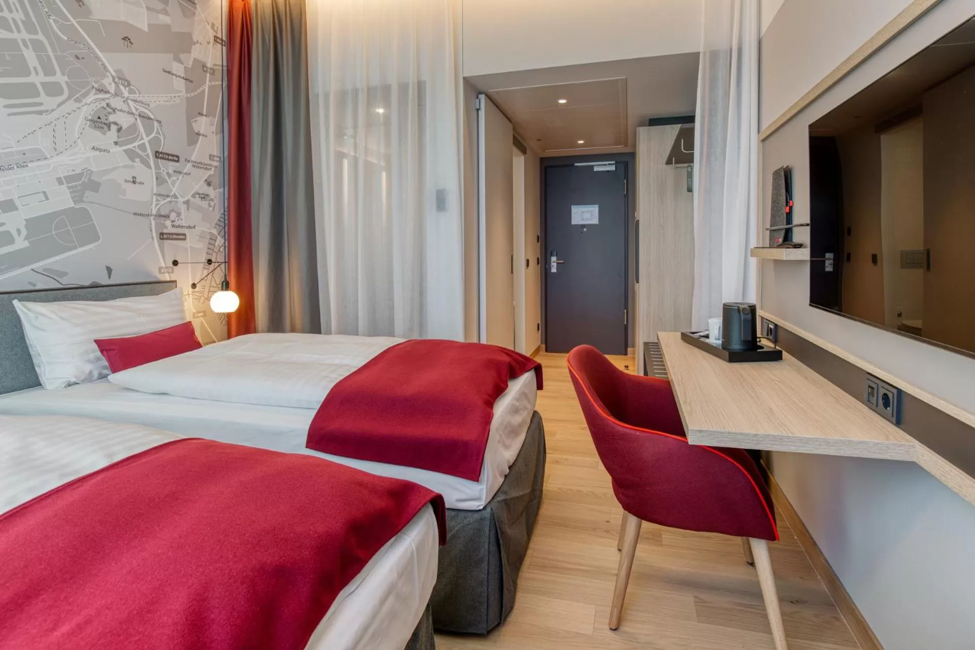 Photo of the whole room, Bed in IntercityHotel Berlin Airport BER Terminal 1 & 2