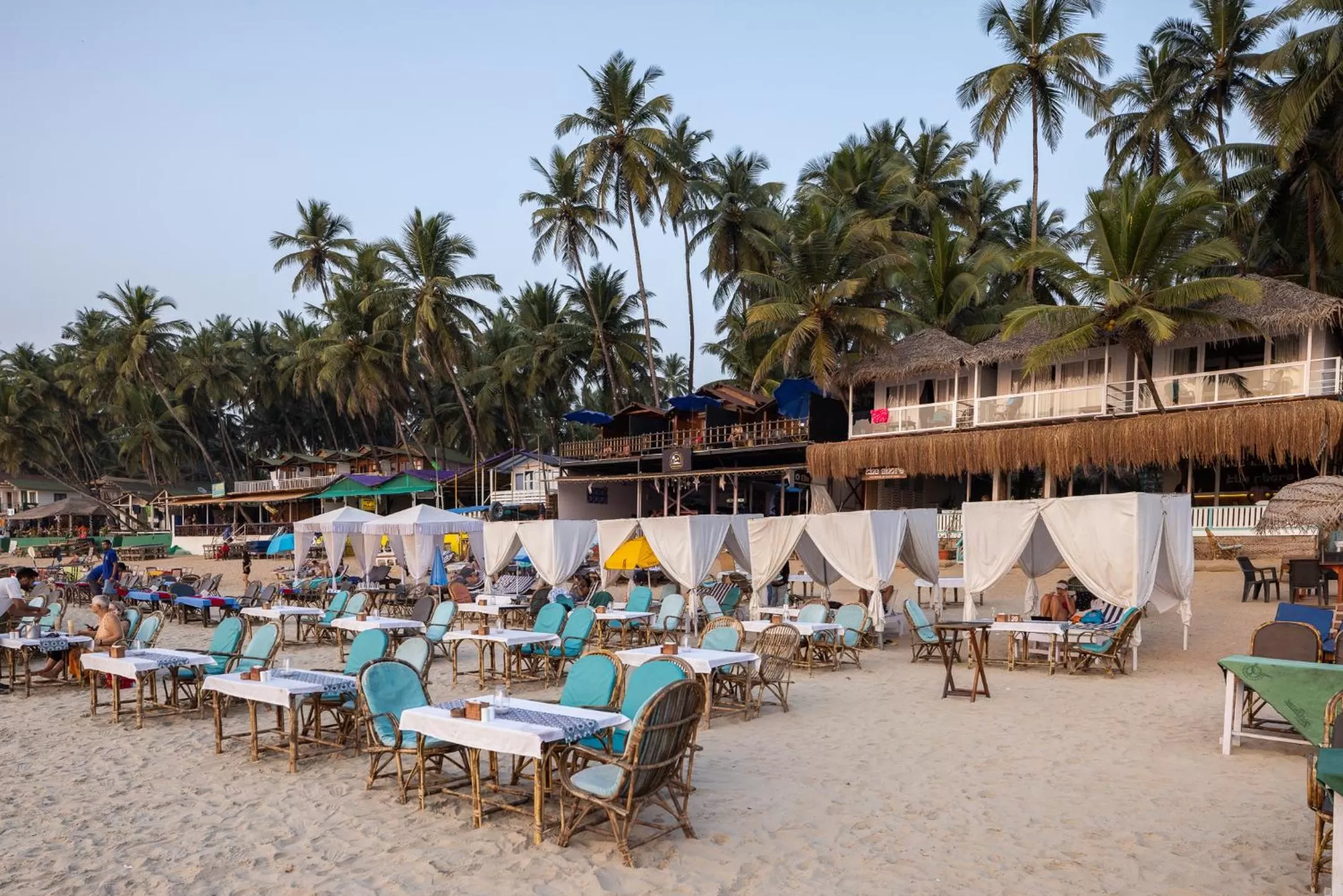 Restaurant/places to eat, Beach in The Shore beach resort