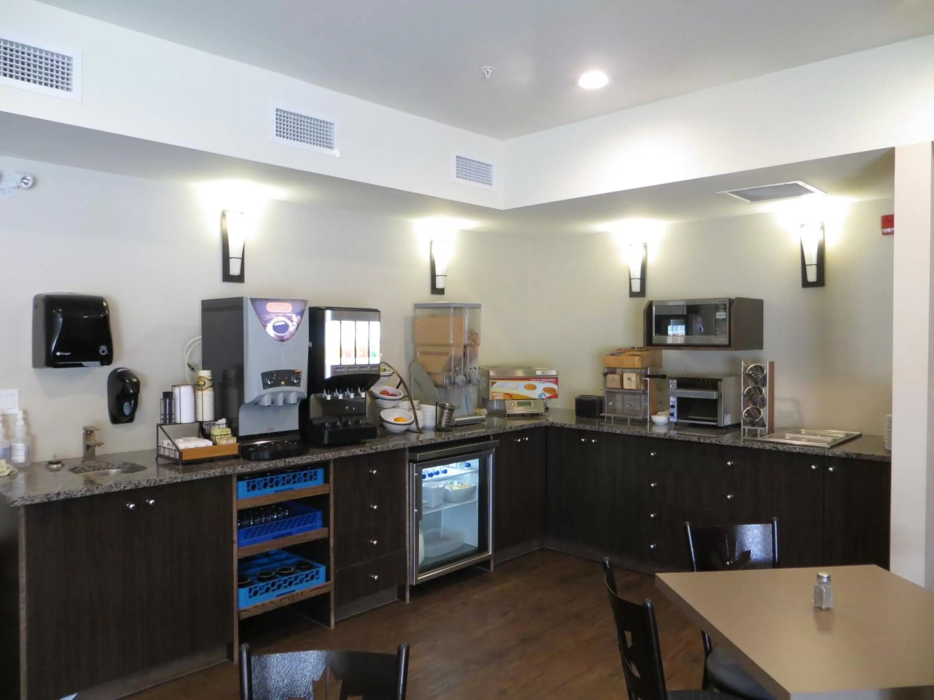 Breakfast in The Kanata by BCMInns Blairmore