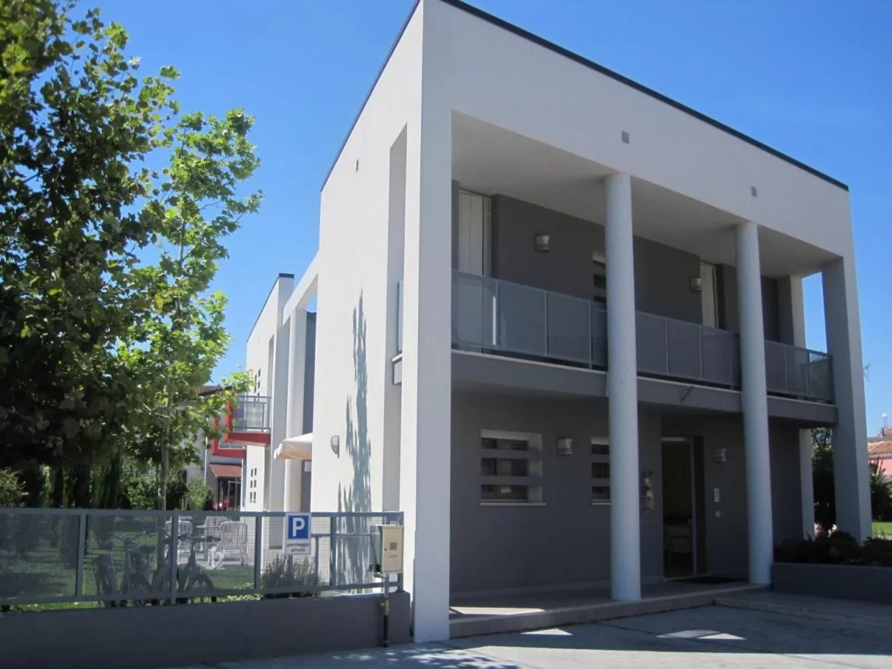 Property building in 6 Porte Guesthouse