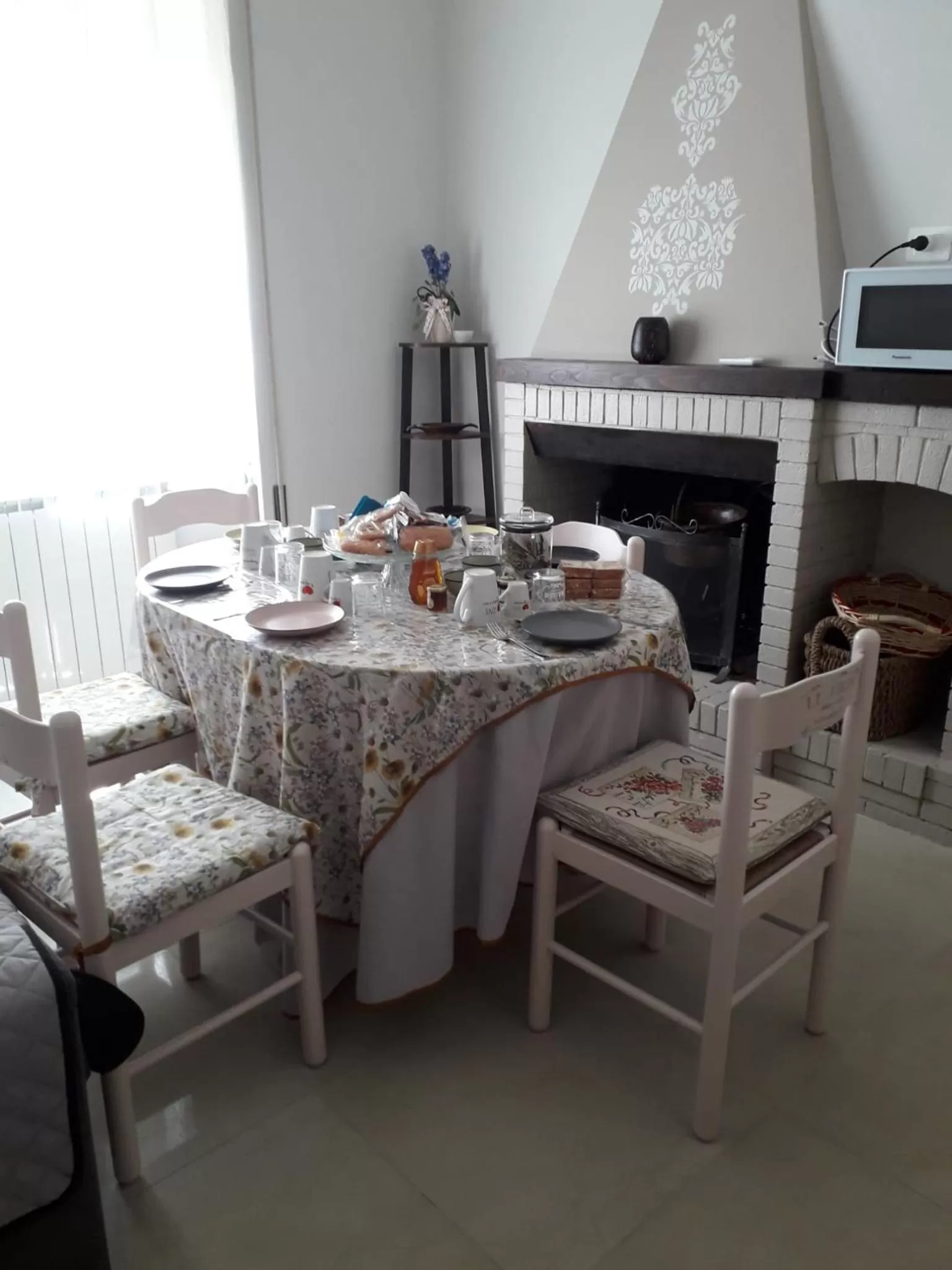 Restaurant/Places to Eat in Cospea B&B