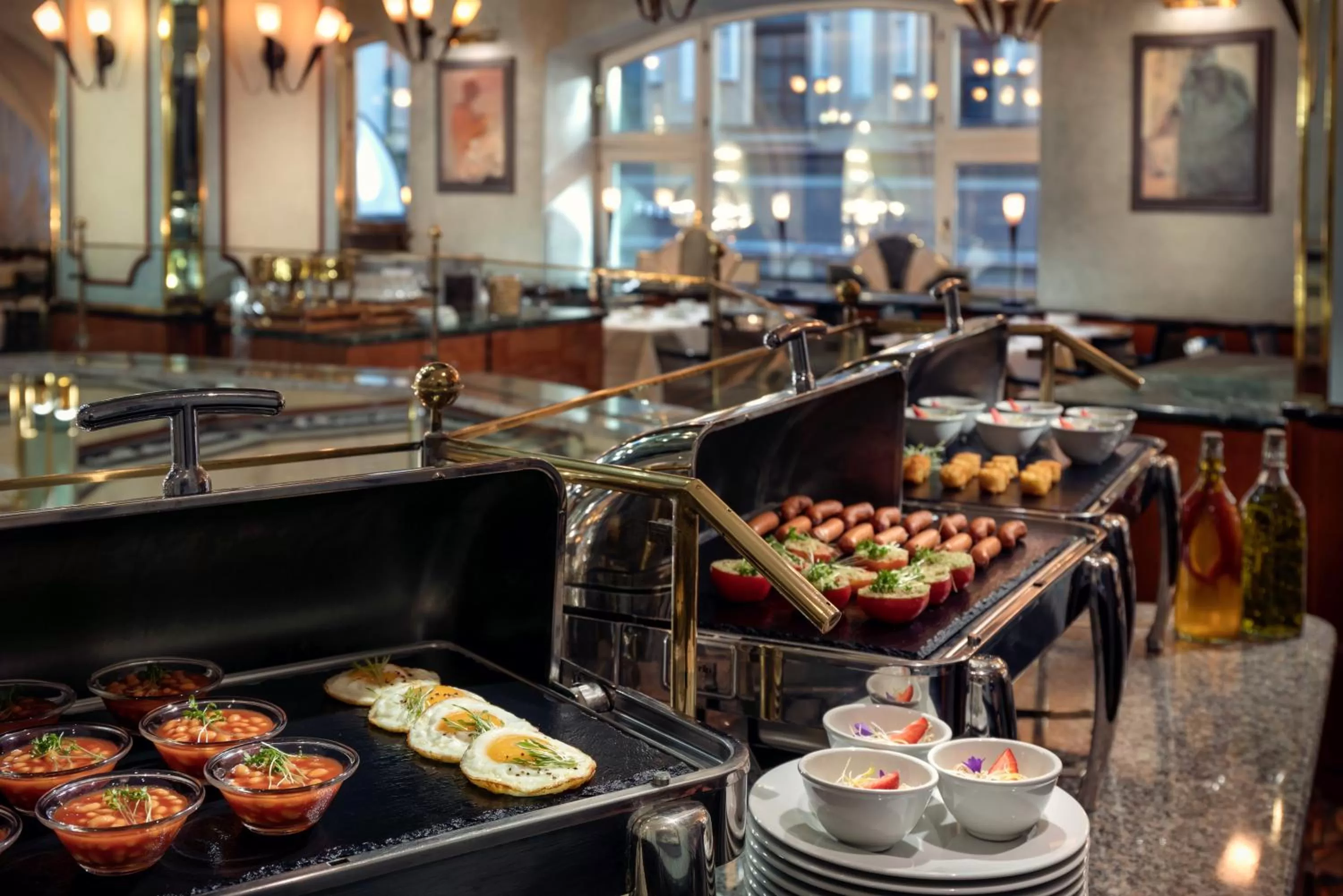 American breakfast in Art Nouveau Palace Hotel