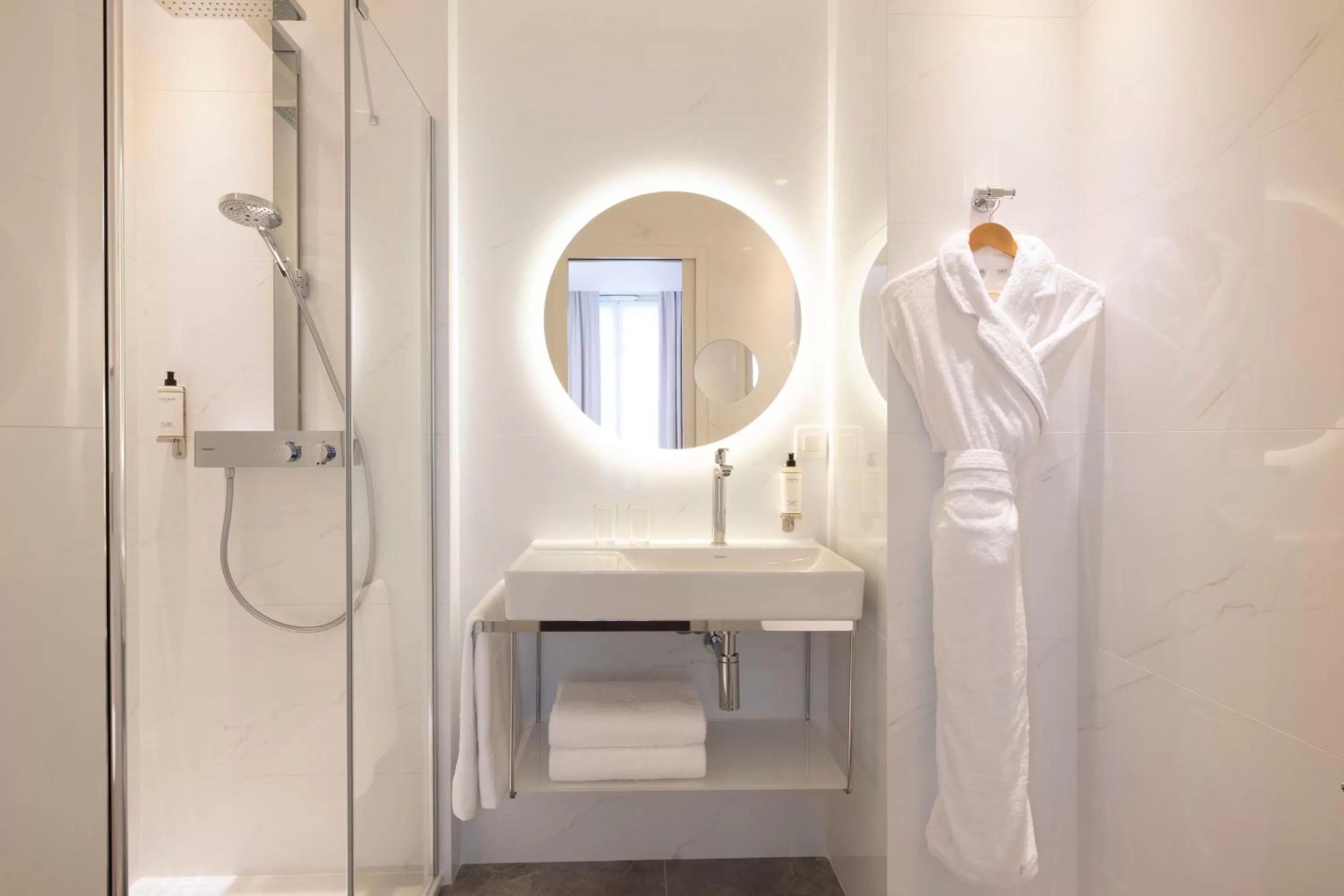 Bathroom in Hotel Duminy-Vendome