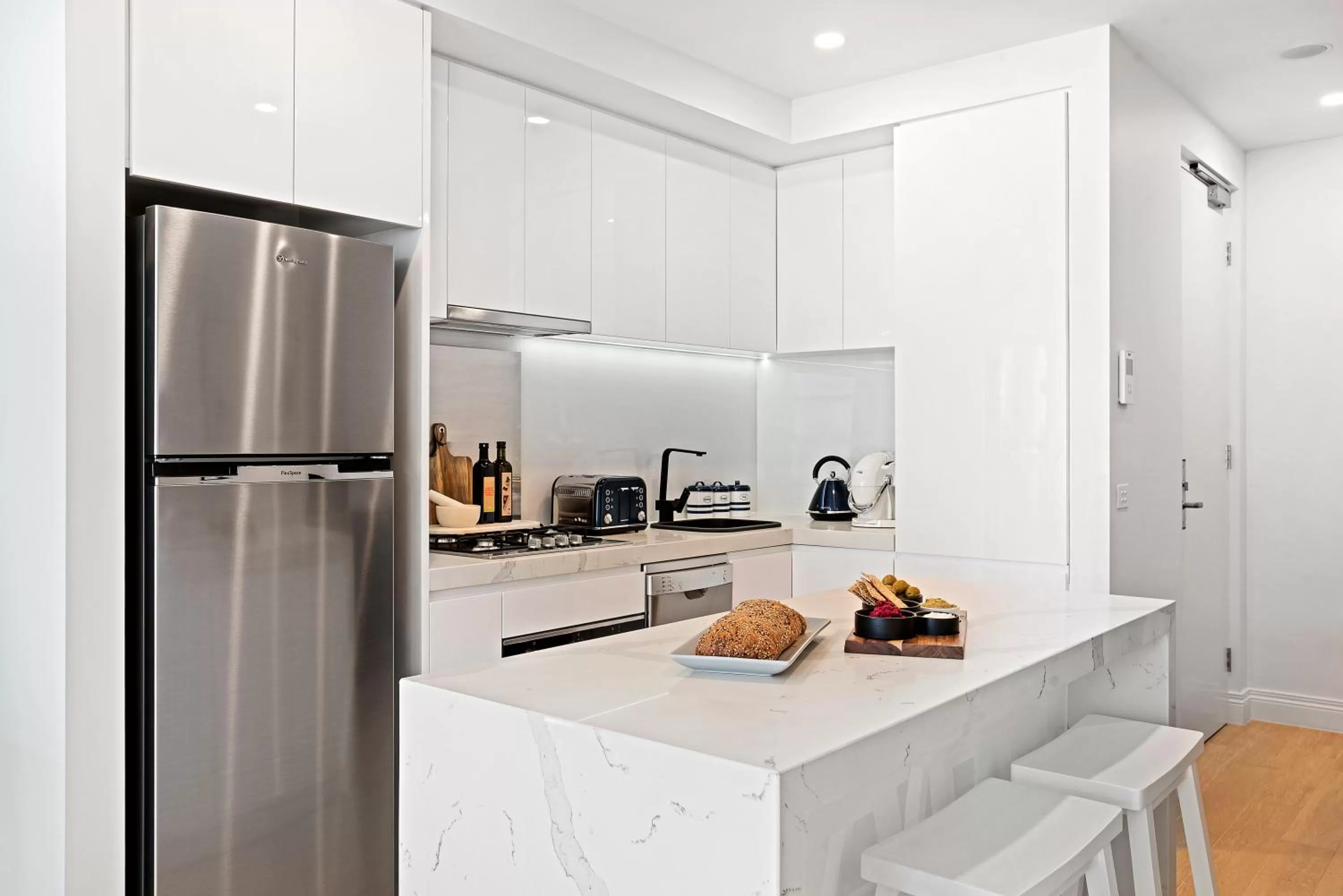 Kitchen or kitchenette in The Hamptons Apartments - Port Melbourne