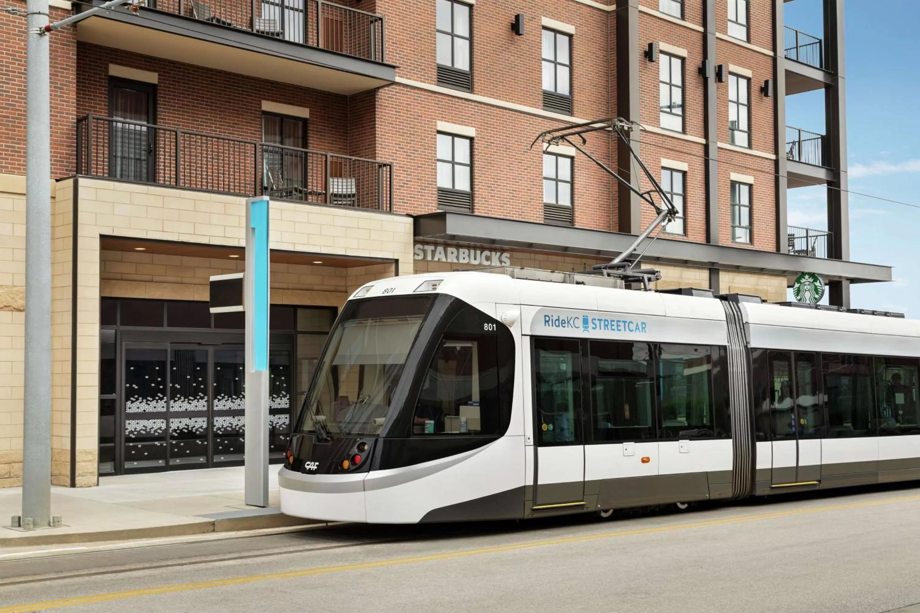 Property building in Hampton Inn Suites Kansas City Downtown Crossroads