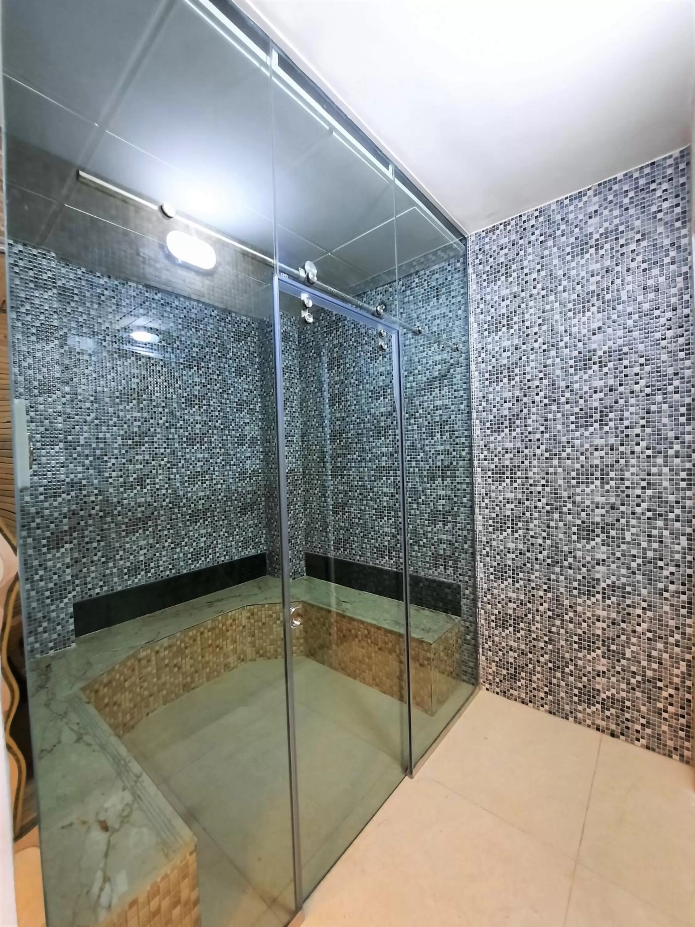 Sauna in Diamond Star Hotel فندق النجمة الماسية