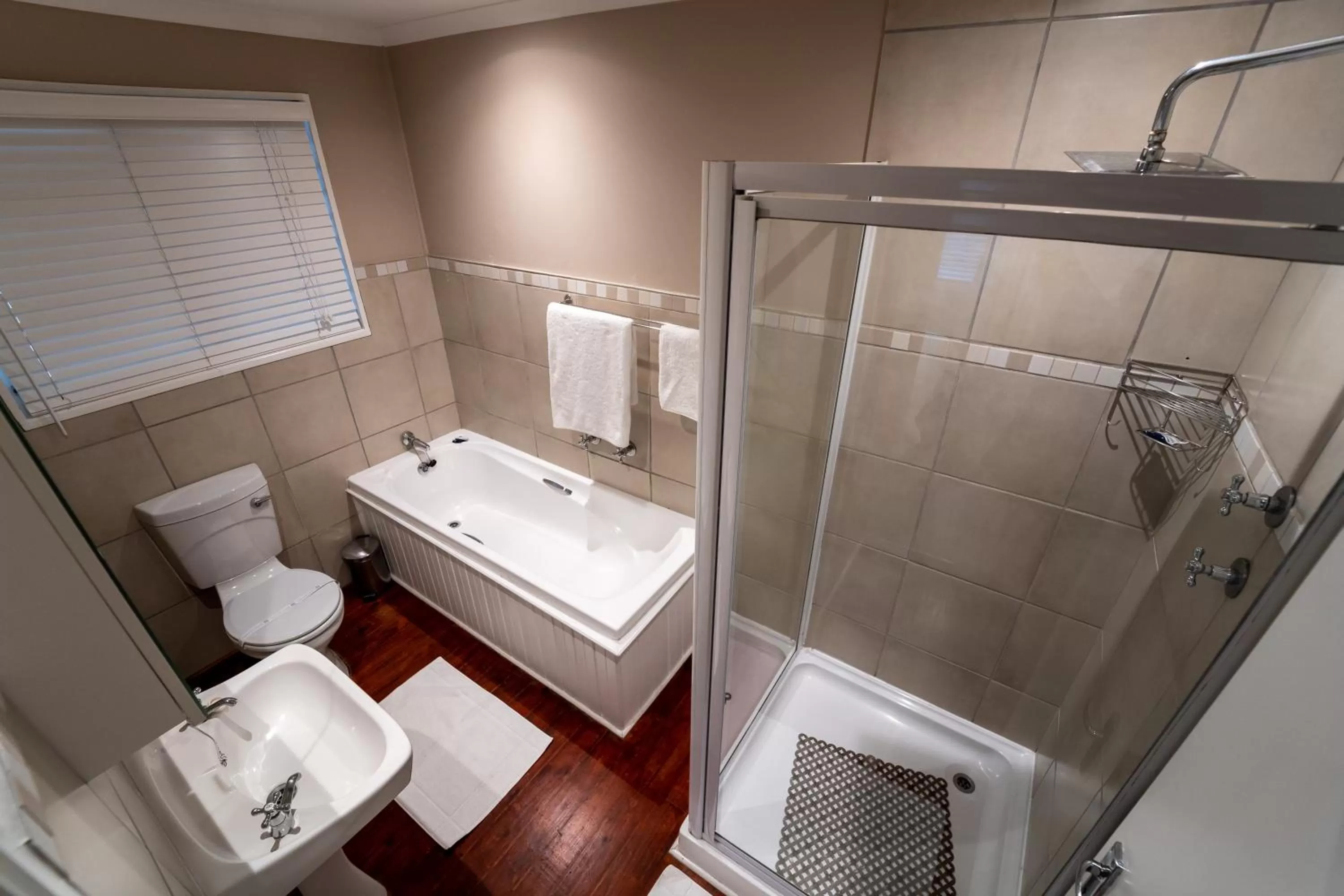 Bathroom in Gooderson Knysna Chalets