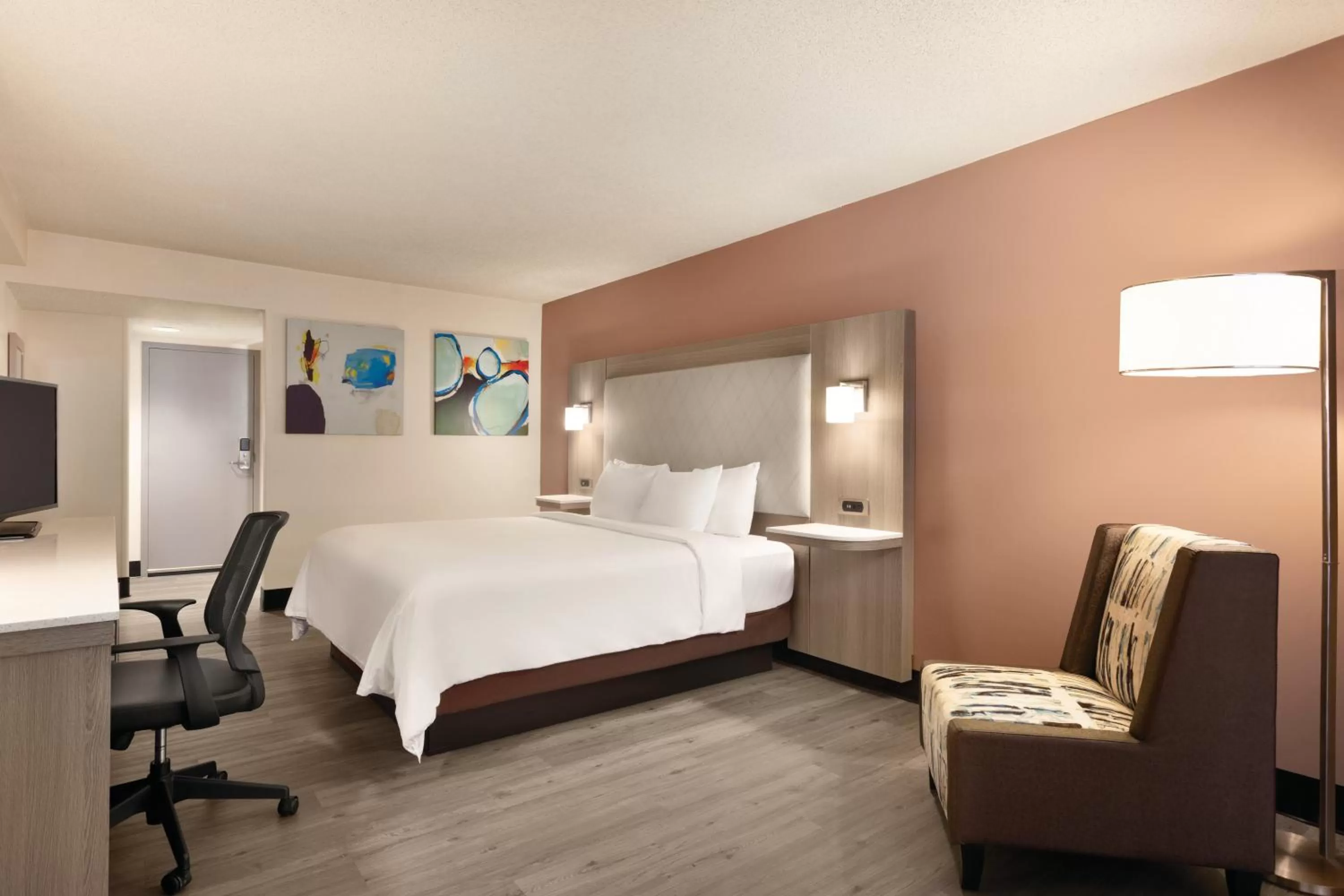 Bed in Radisson Hotel Lenexa Overland Park