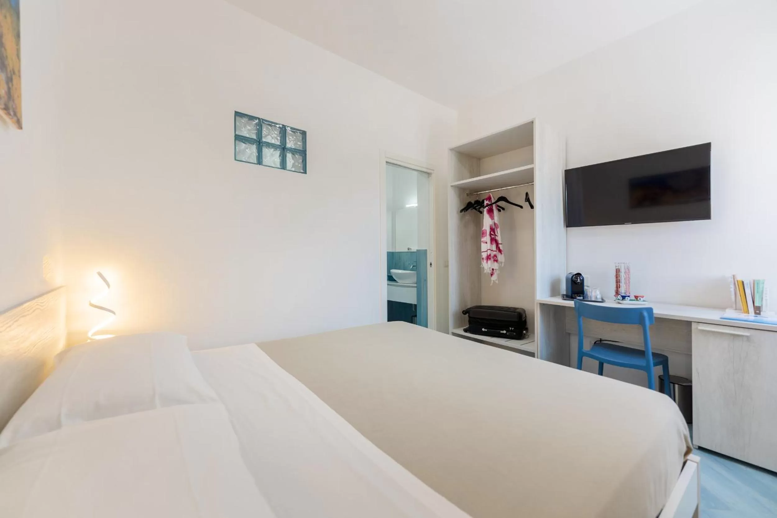 Photo of the whole room, Bed in Poseidonia Rooms