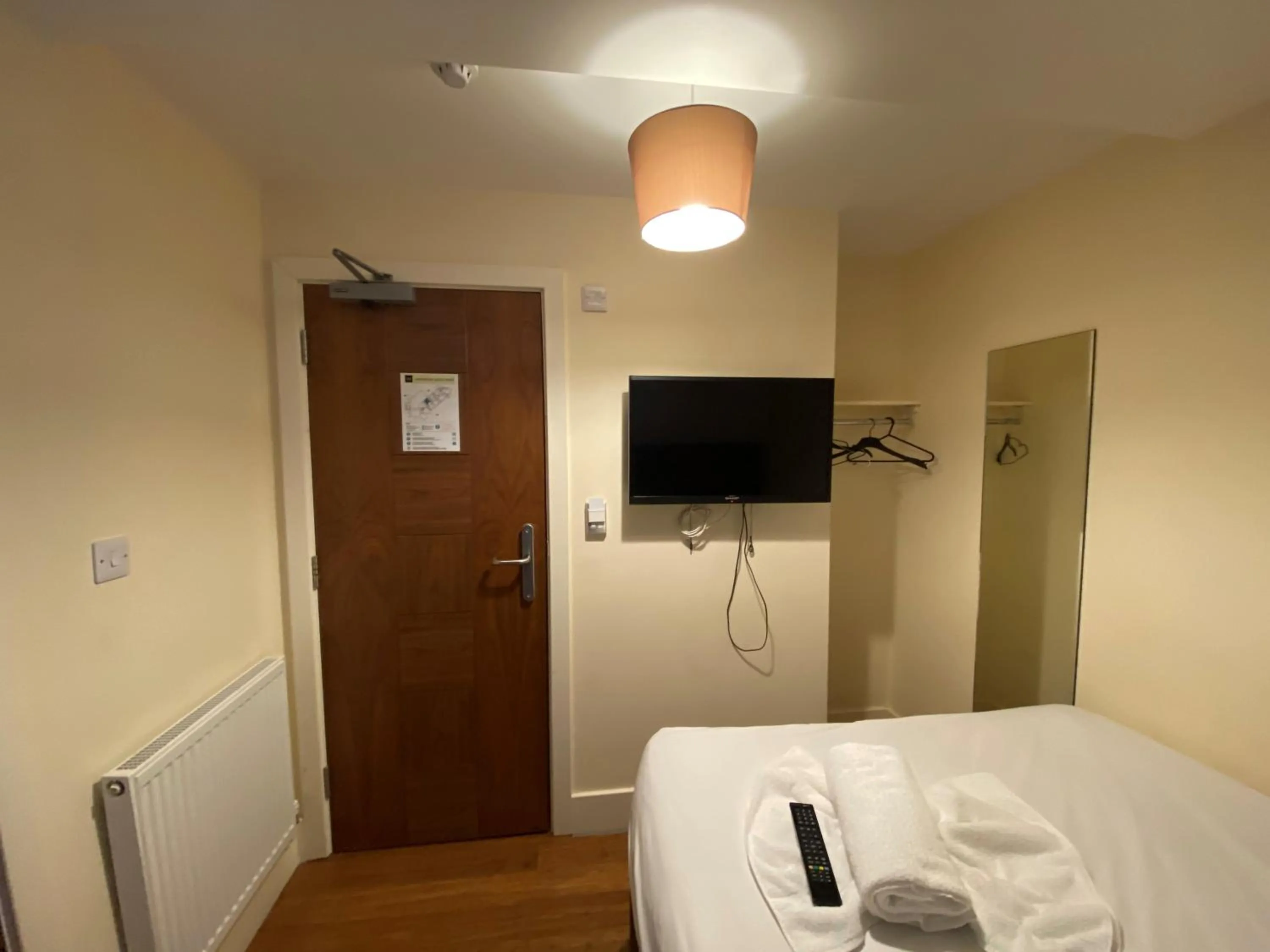 Bed in Wendover Arms Hotel