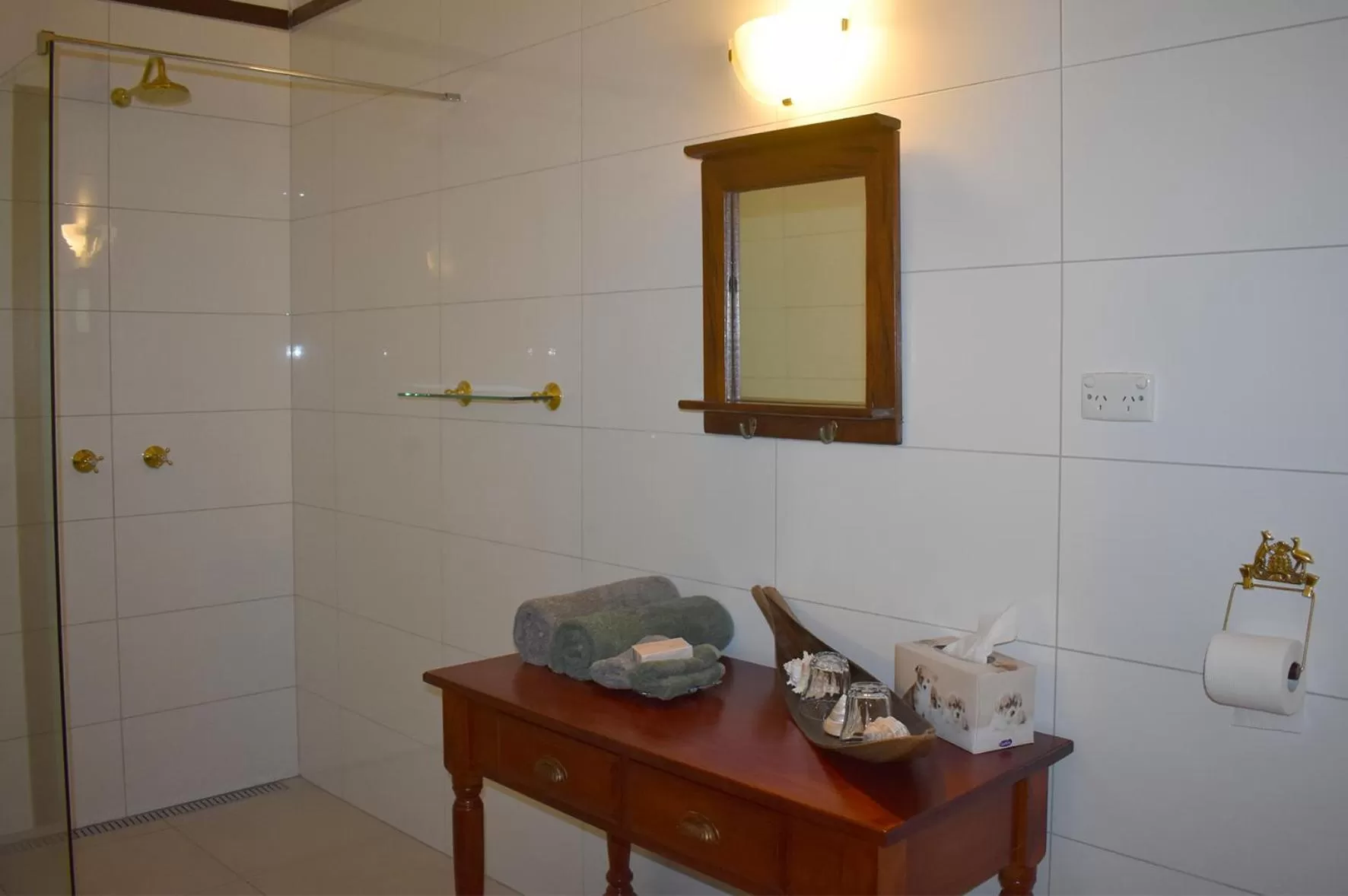 Internal: Not applicable to any particular room in Oskar's Rain Forest Retreat