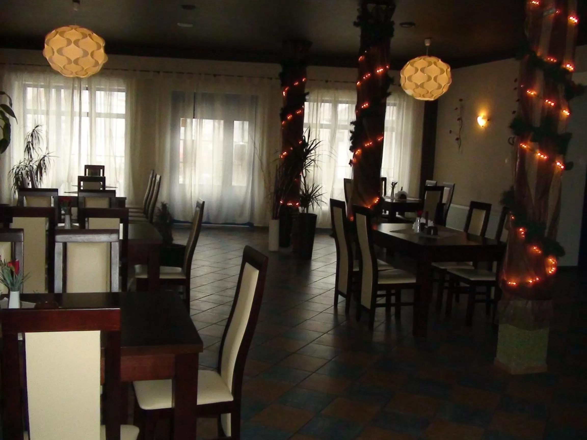 Restaurant/places to eat in Hotel Europa