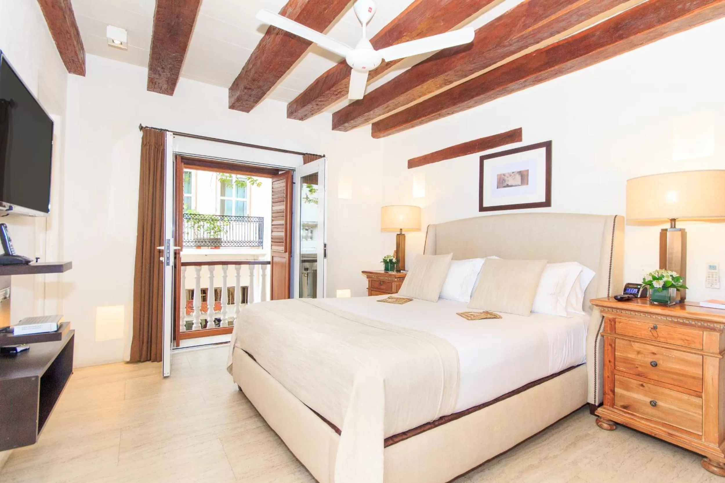 Bedroom, Bed in Hotel Boutique Casa del Coliseo