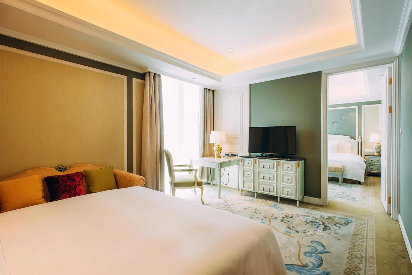 Photo of the whole room, Bed in Orient-Anyi international Hotel