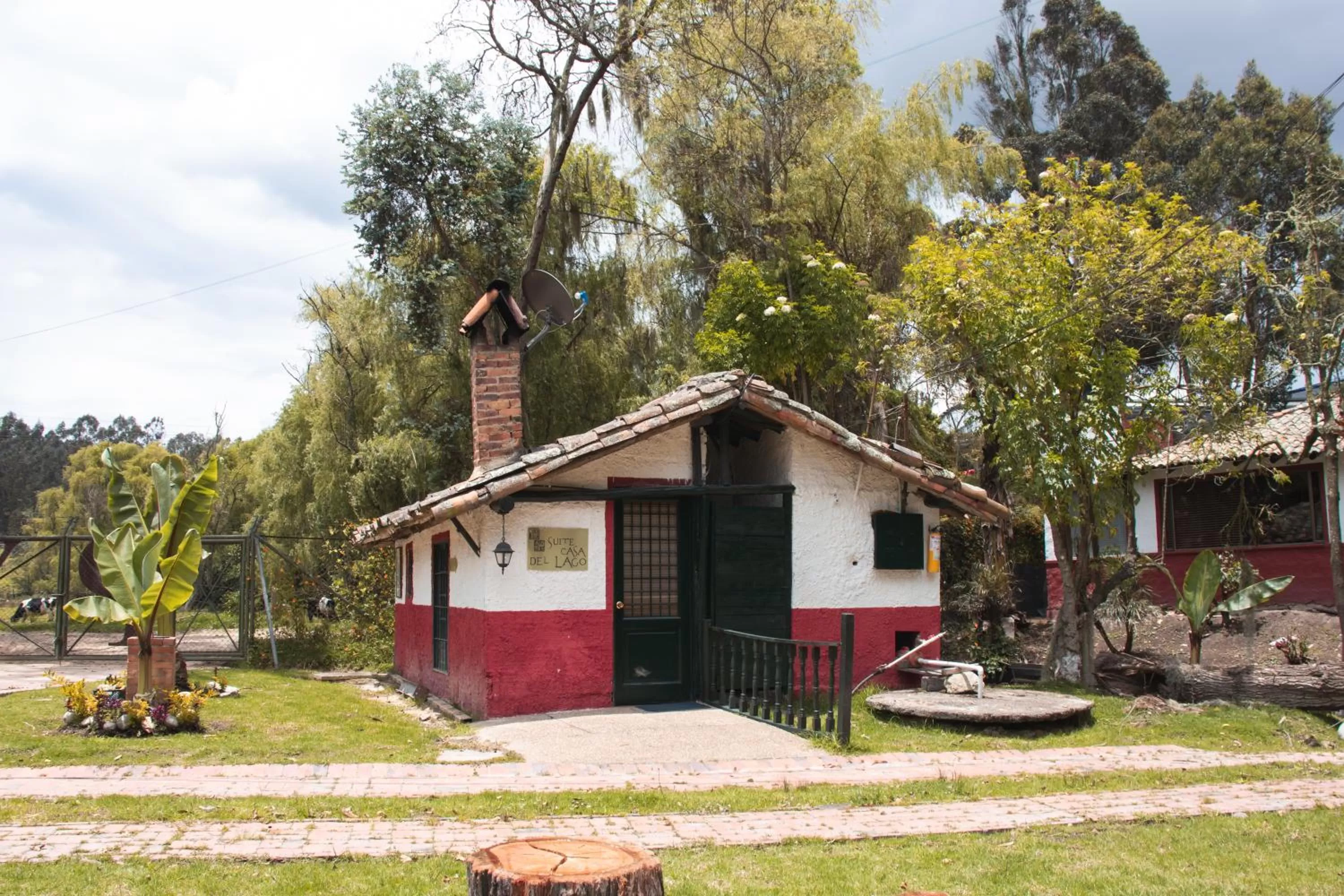 Deluxe Suite in Hotel y Centro de Convenciones Pueblito de Yerbabuena Paraíso Natural