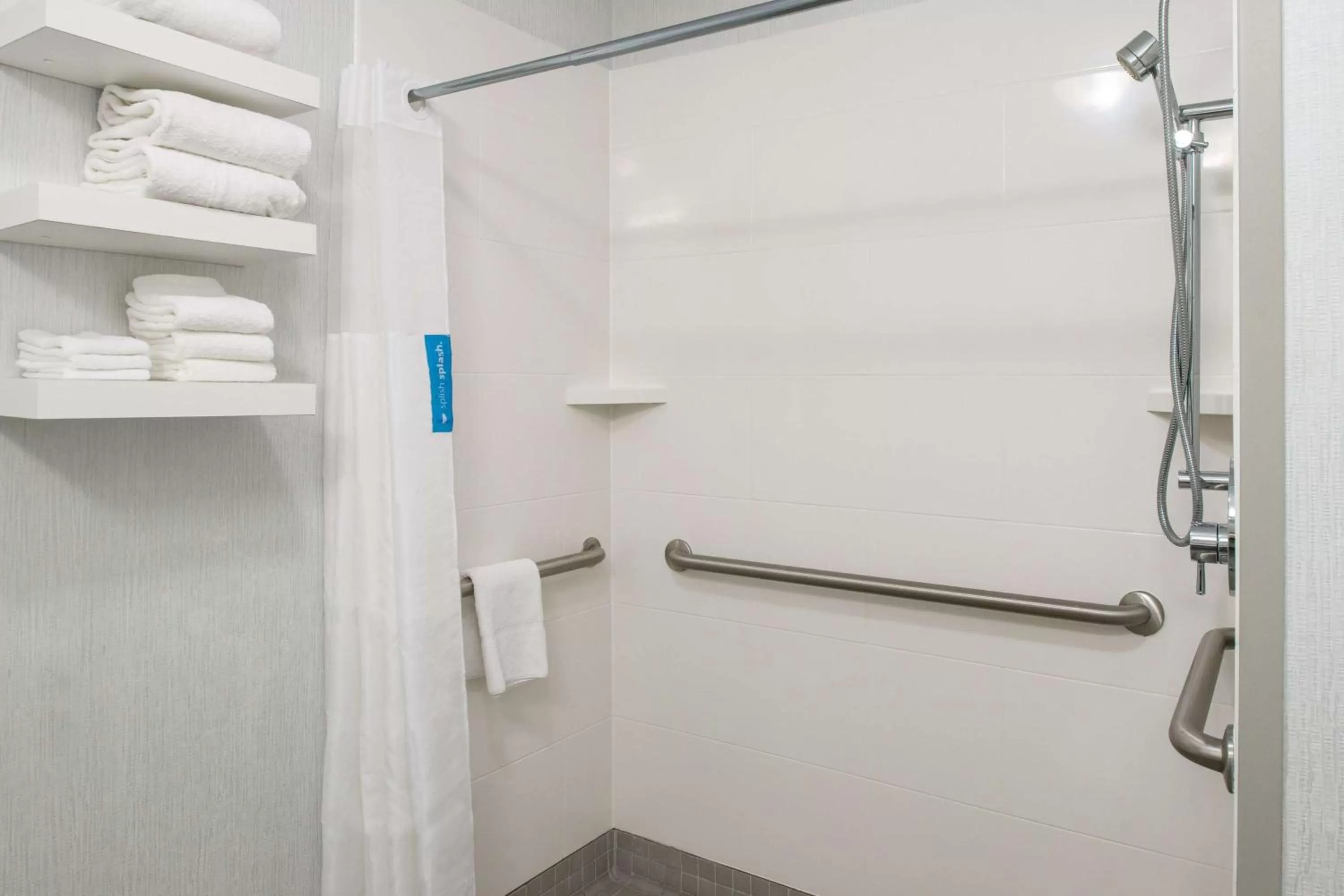 Bathroom in Hampton Inn Fort Lauderdale Plantation