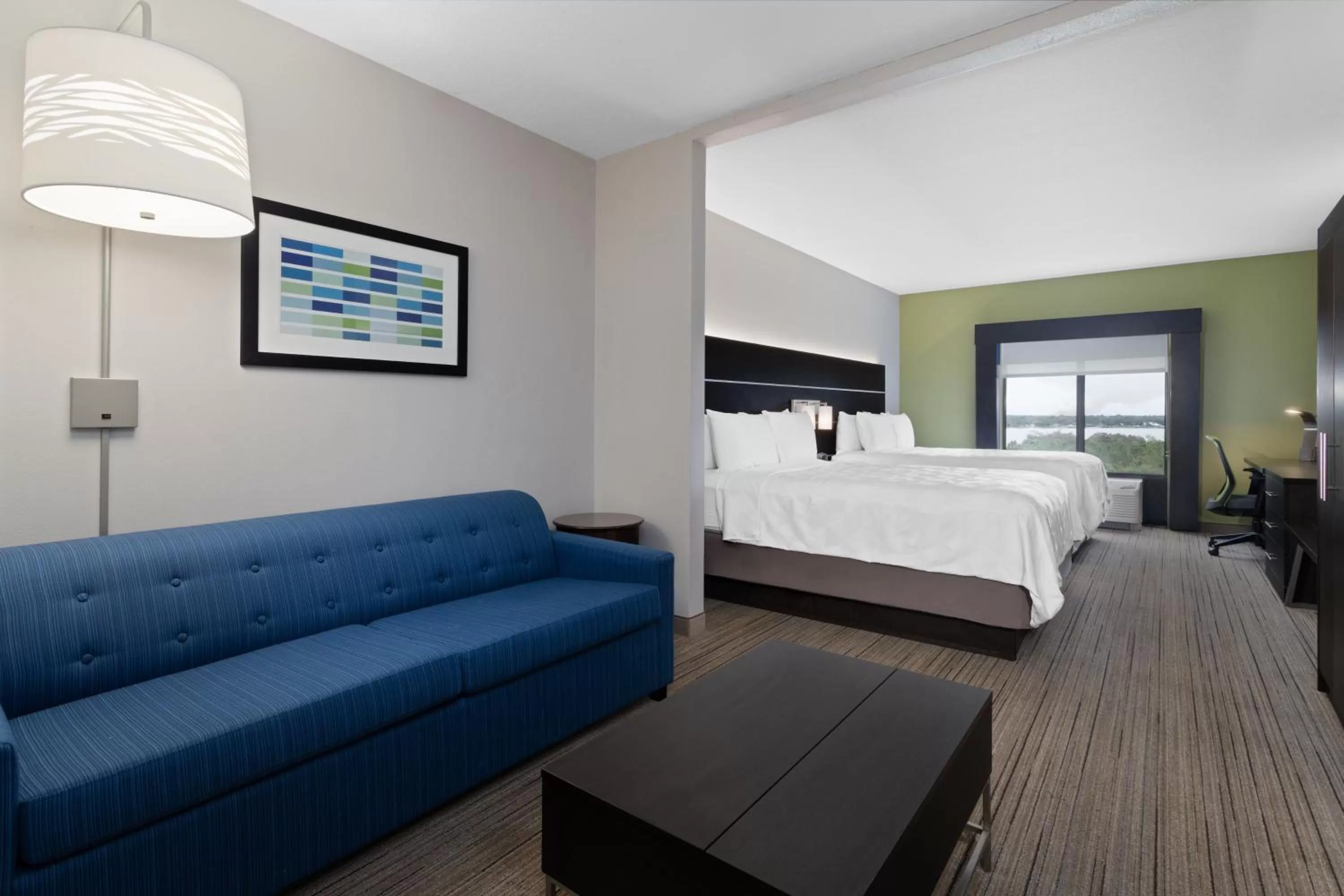 Photo of the whole room, Bed in Holiday Inn Express & Suites Lake Placid by IHG